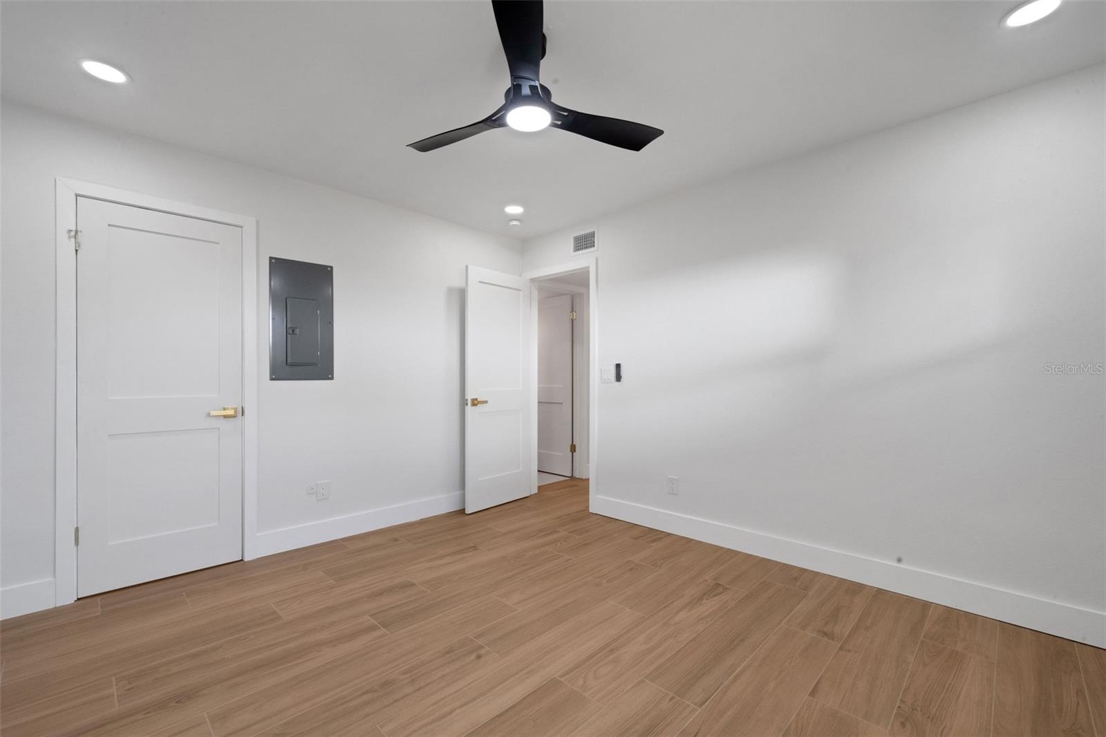 209 BEL FOREST DR #3 — photo 24