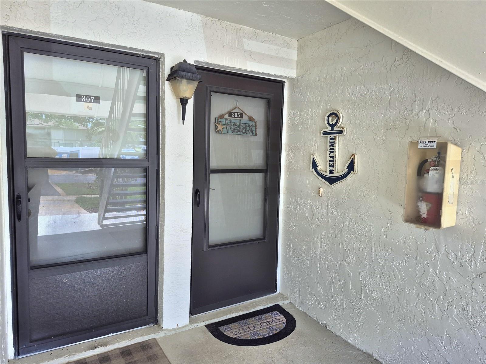 305 MEADOW LN #305 — photo 4