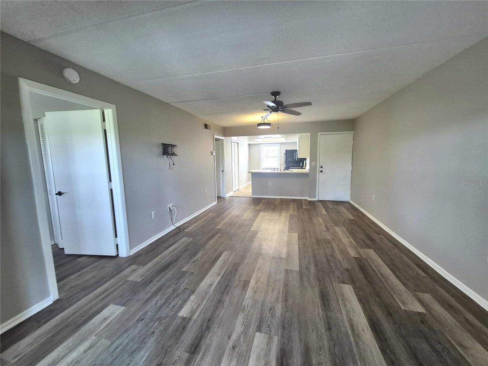 305 MEADOW LN #305 — photo 6