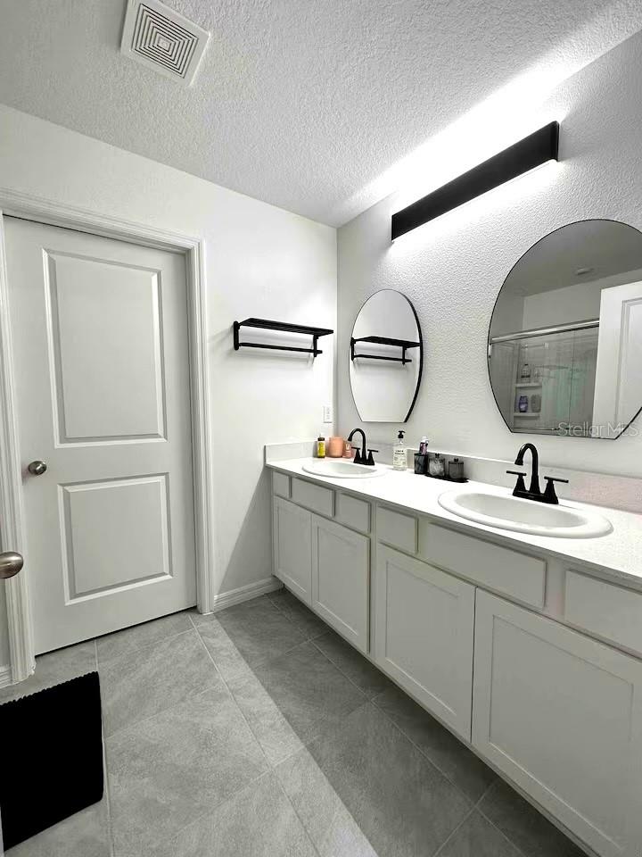 6761 BRANHAM MILL CT — photo 12