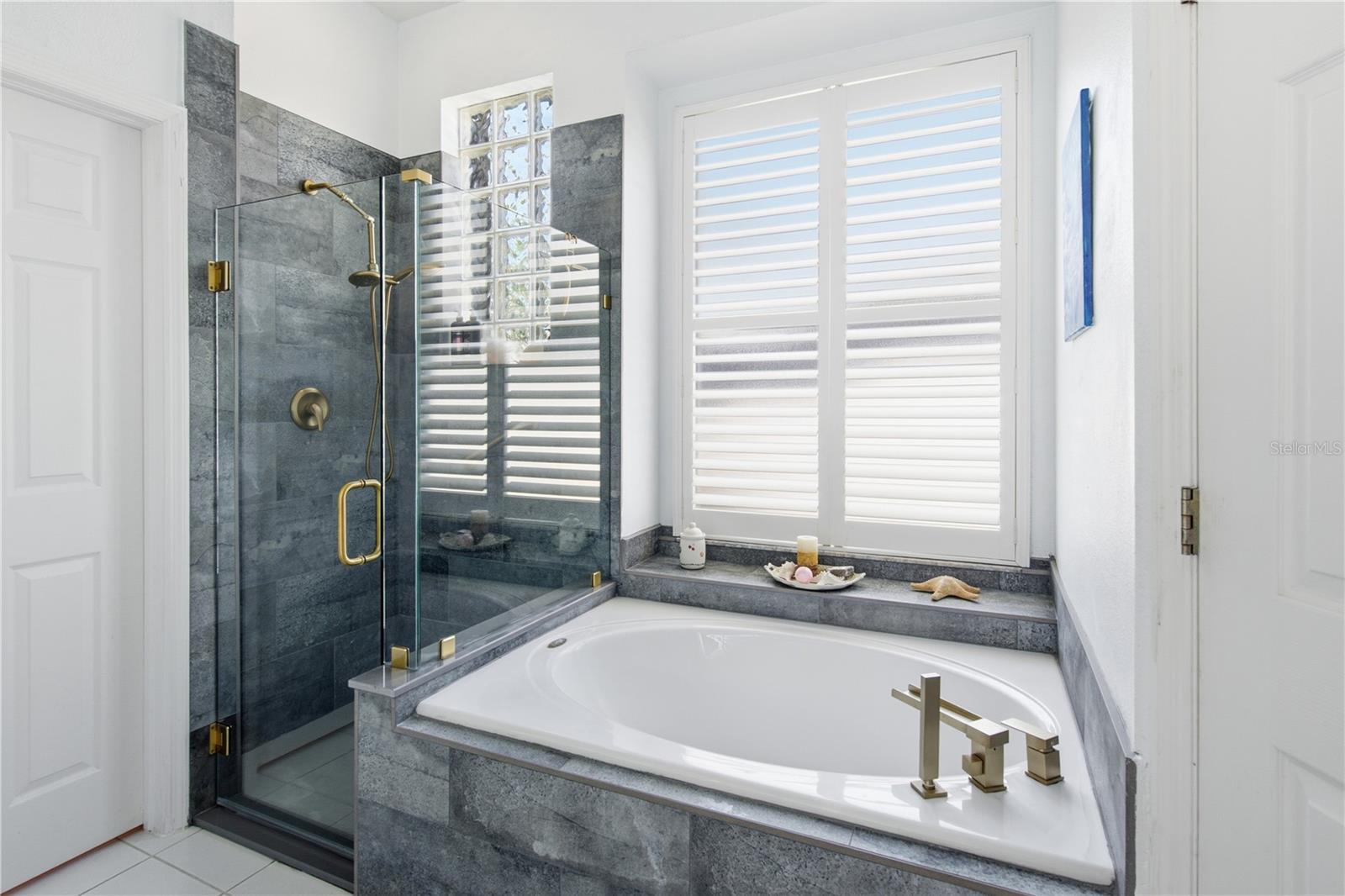 1187 BLACKRUSH DR — photo 16