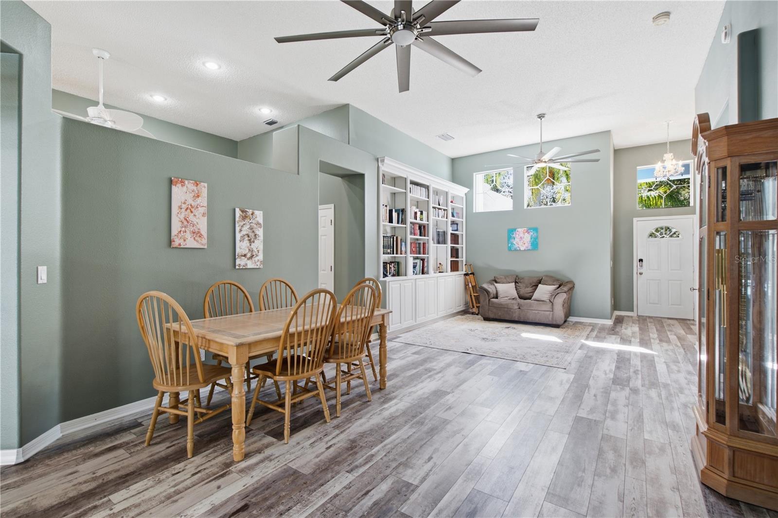 1187 BLACKRUSH DR — photo 3