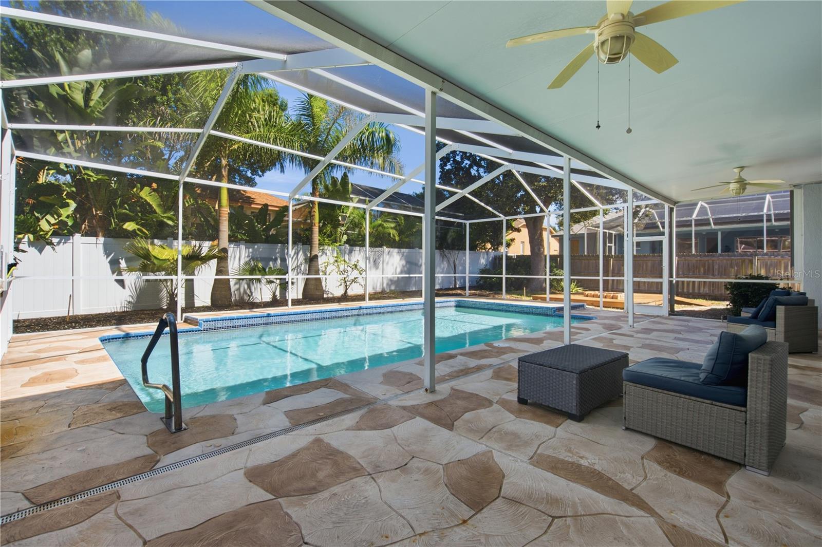 1187 BLACKRUSH DR — photo 24
