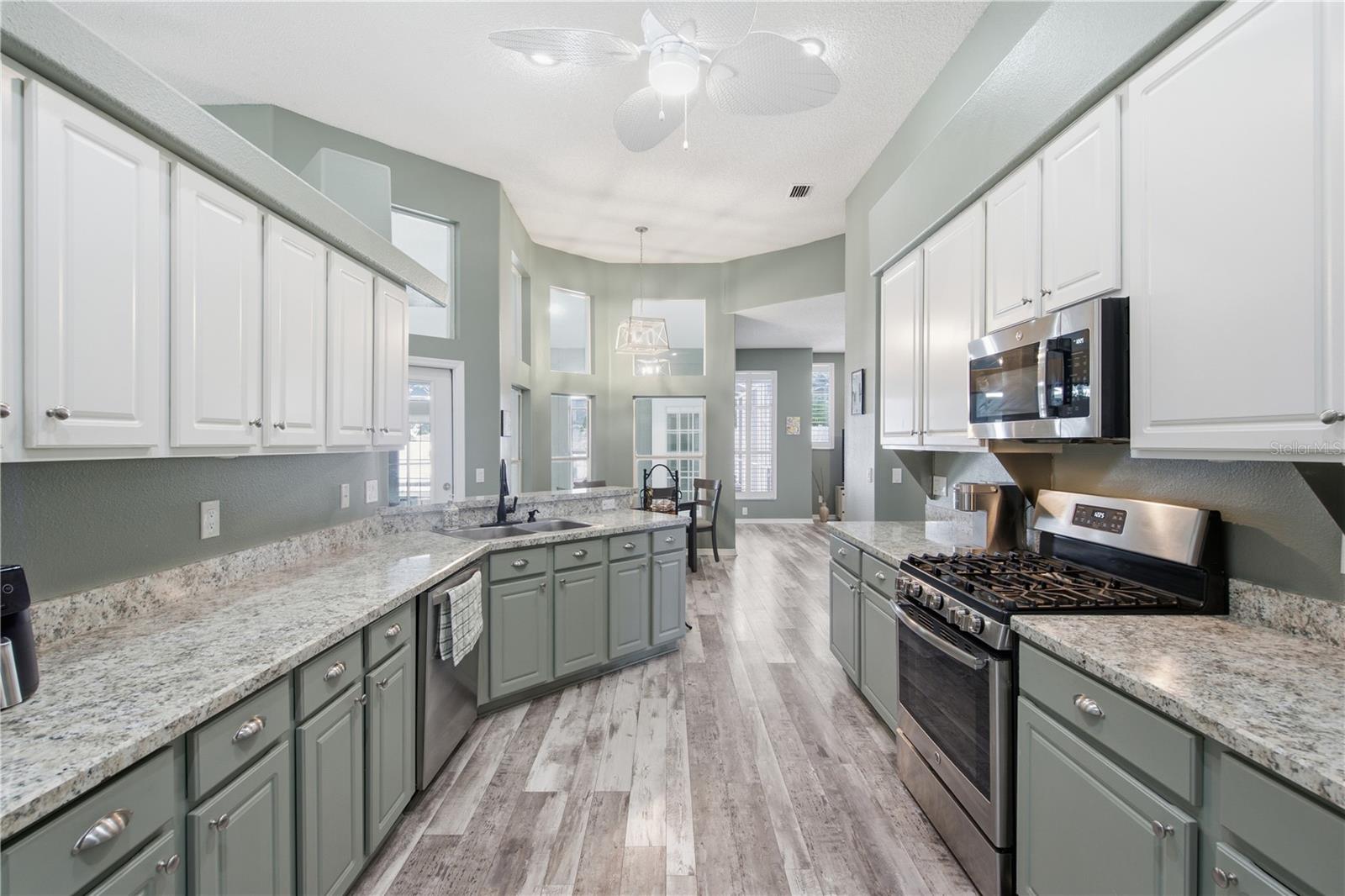 1187 BLACKRUSH DR — photo 4