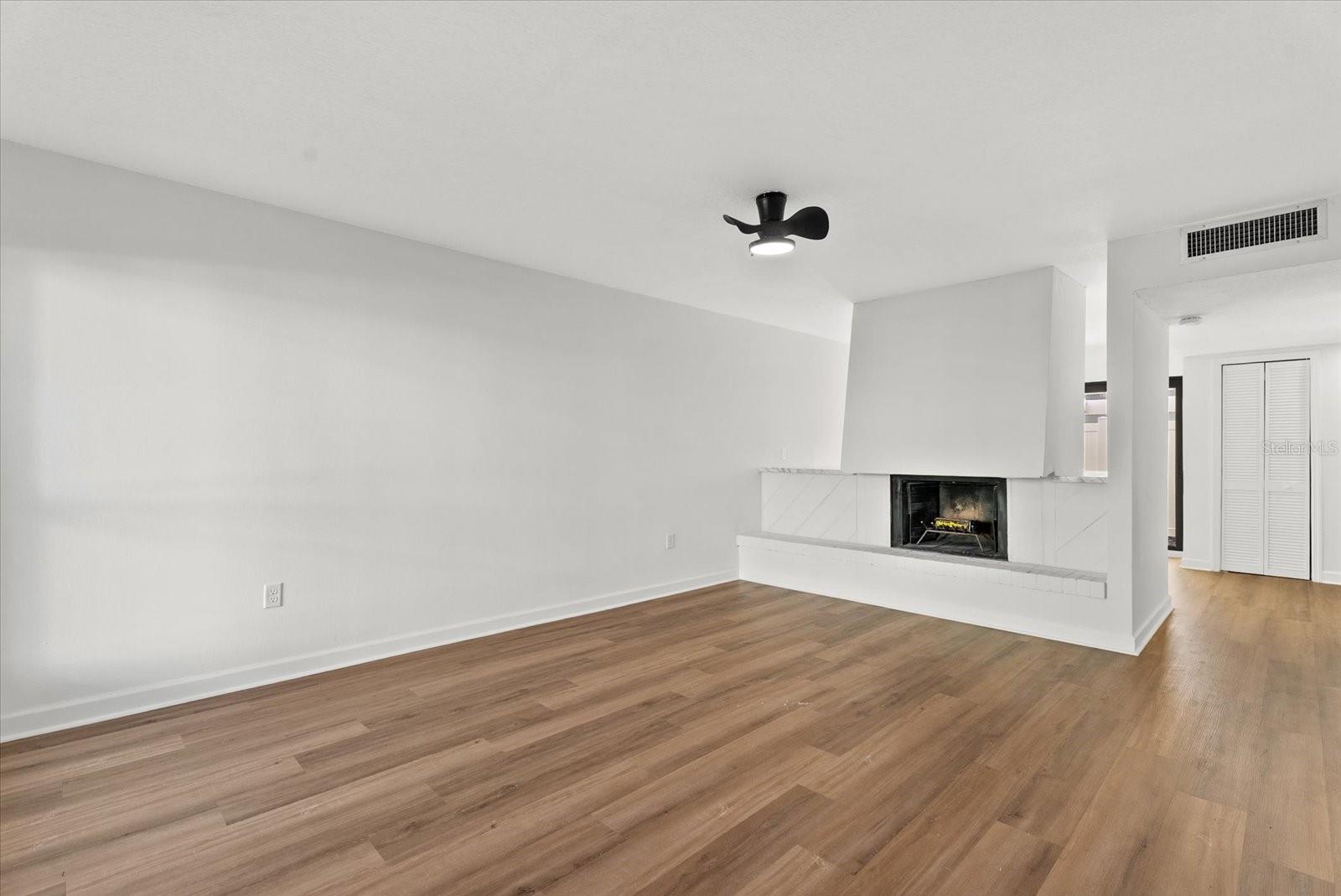 1 WINDRUSH BLVD #19 — photo 10