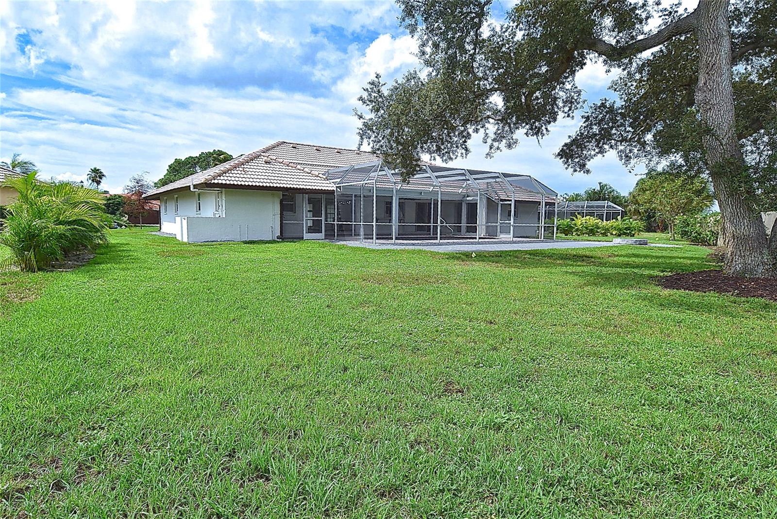 102 WINDWARD DR — photo 30