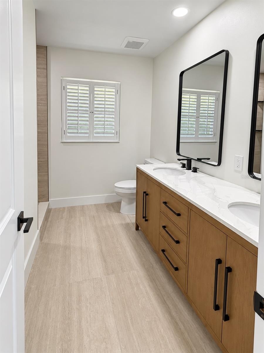 102 WINDWARD DR — photo 15