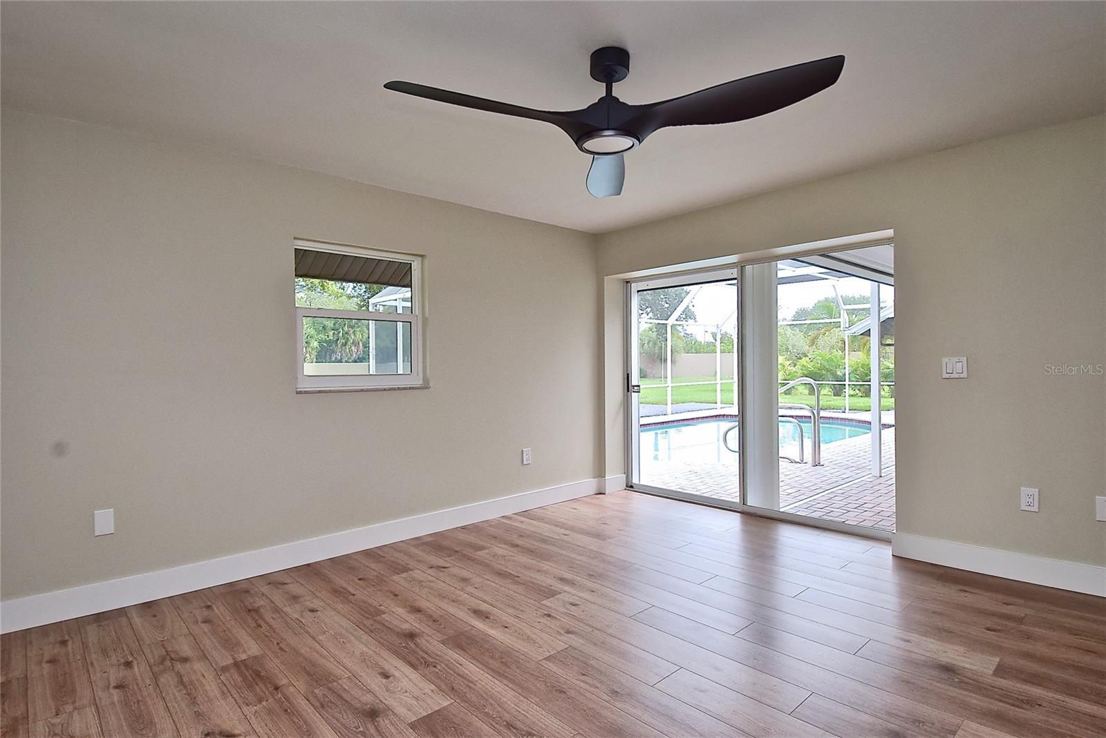 102 WINDWARD DR — photo 10
