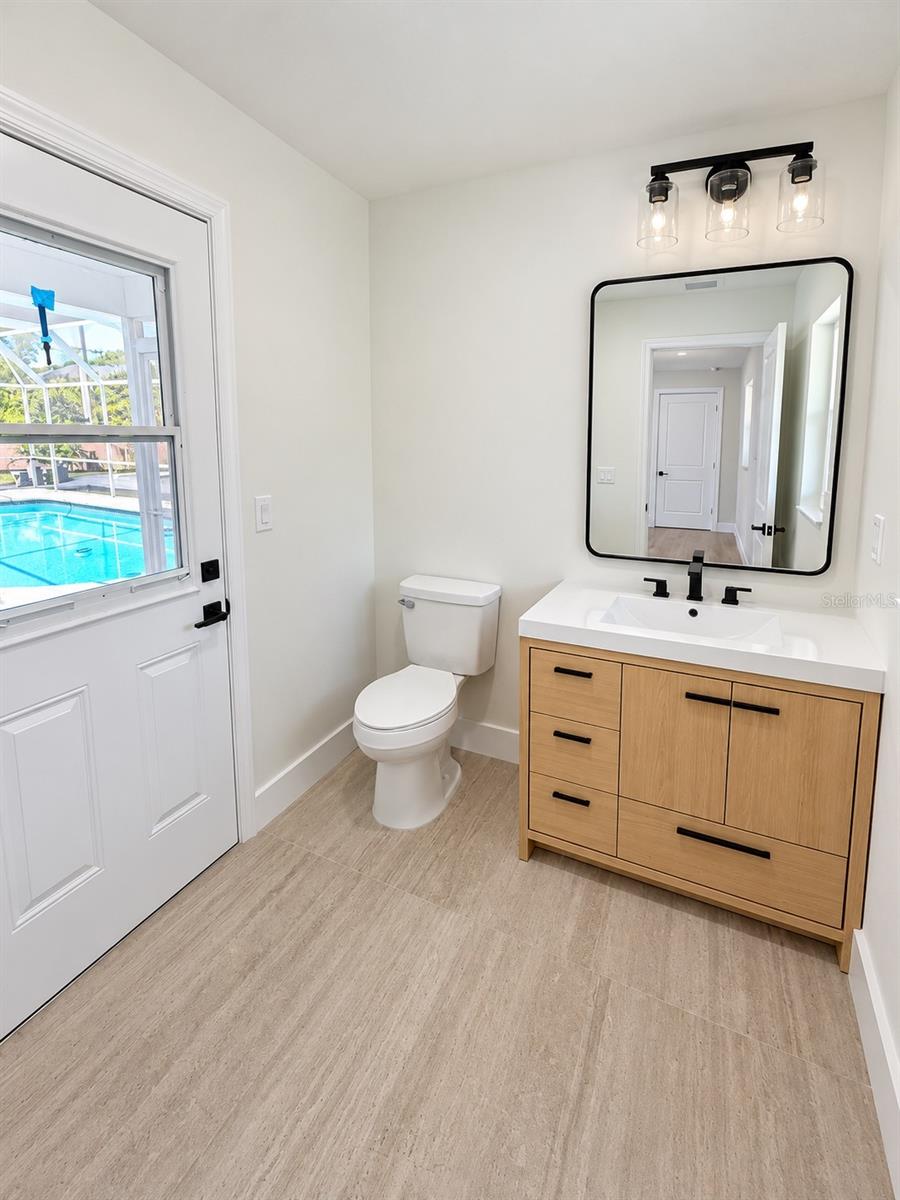 102 WINDWARD DR — photo 23