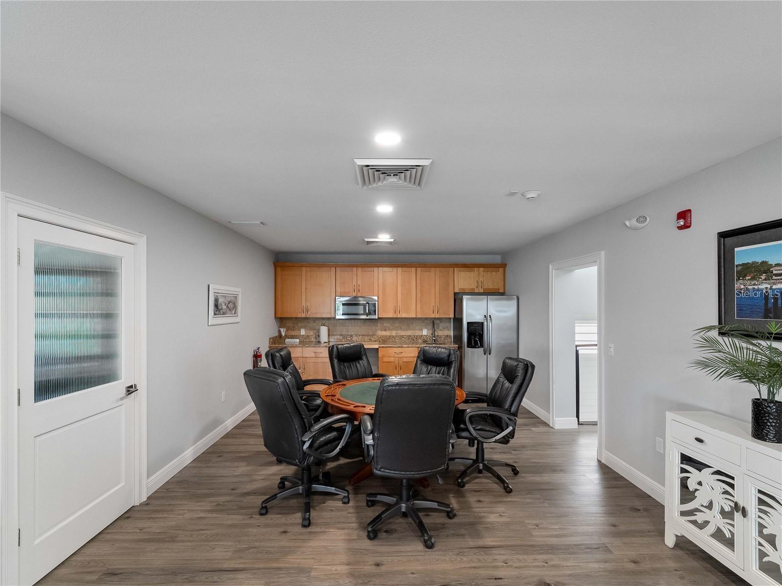 102 WINDWARD DR — photo 46