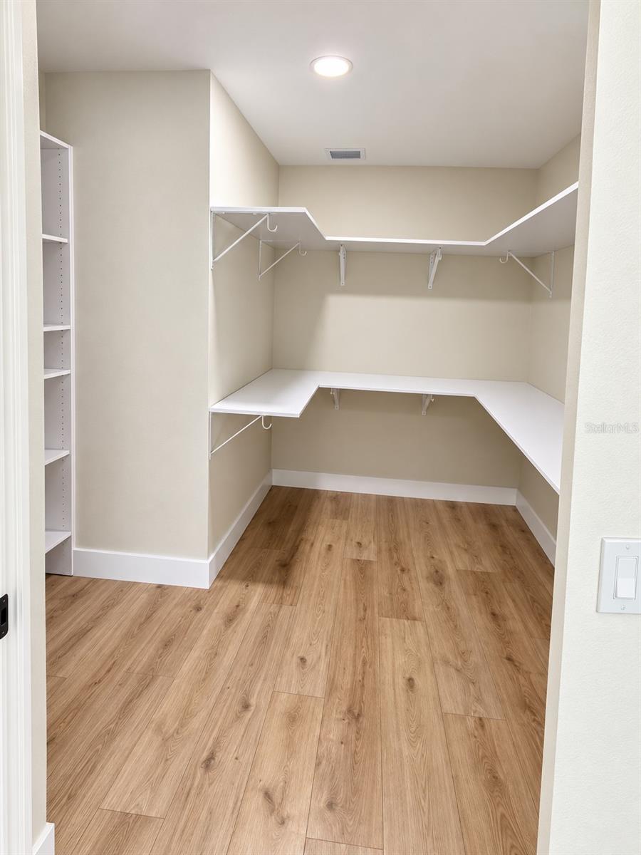 102 WINDWARD DR — photo 20