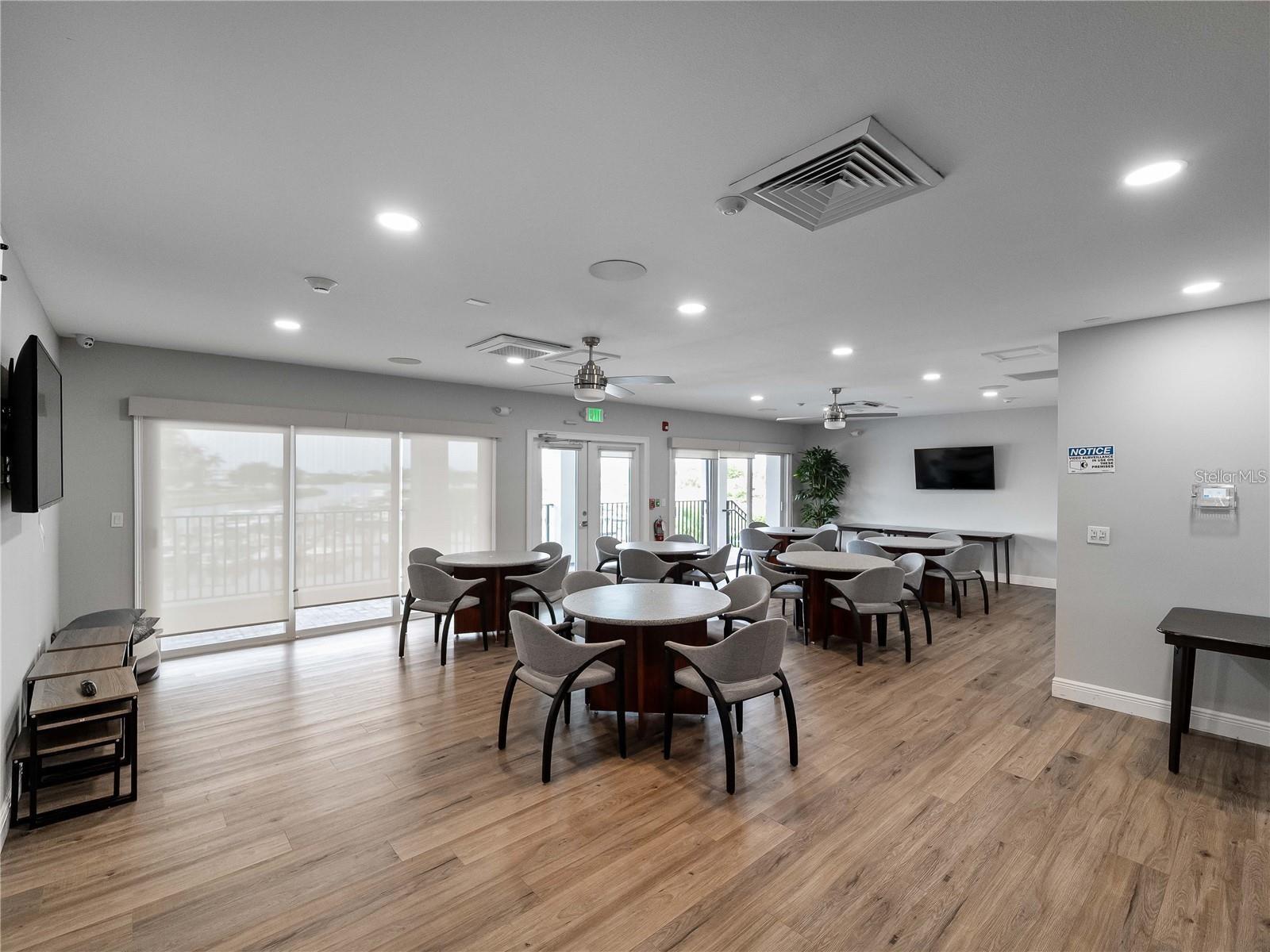 102 WINDWARD DR — photo 43