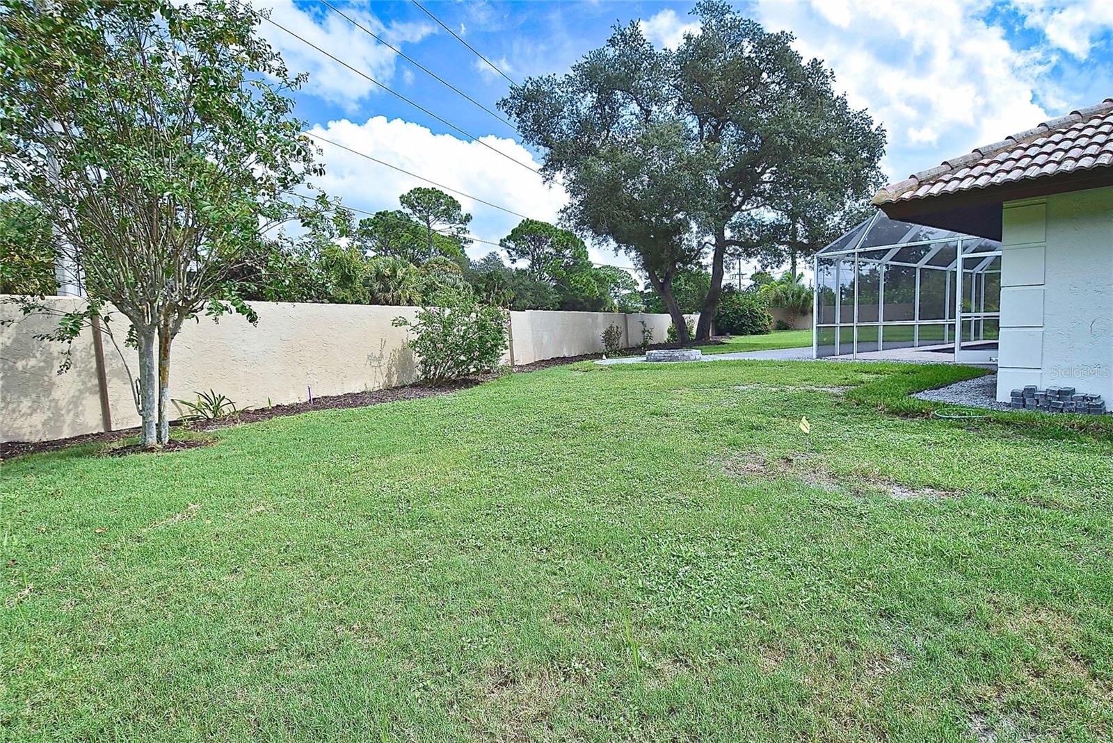 102 WINDWARD DR — photo 29