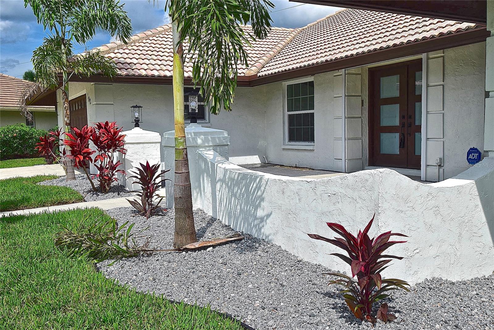 102 WINDWARD DR — photo 3