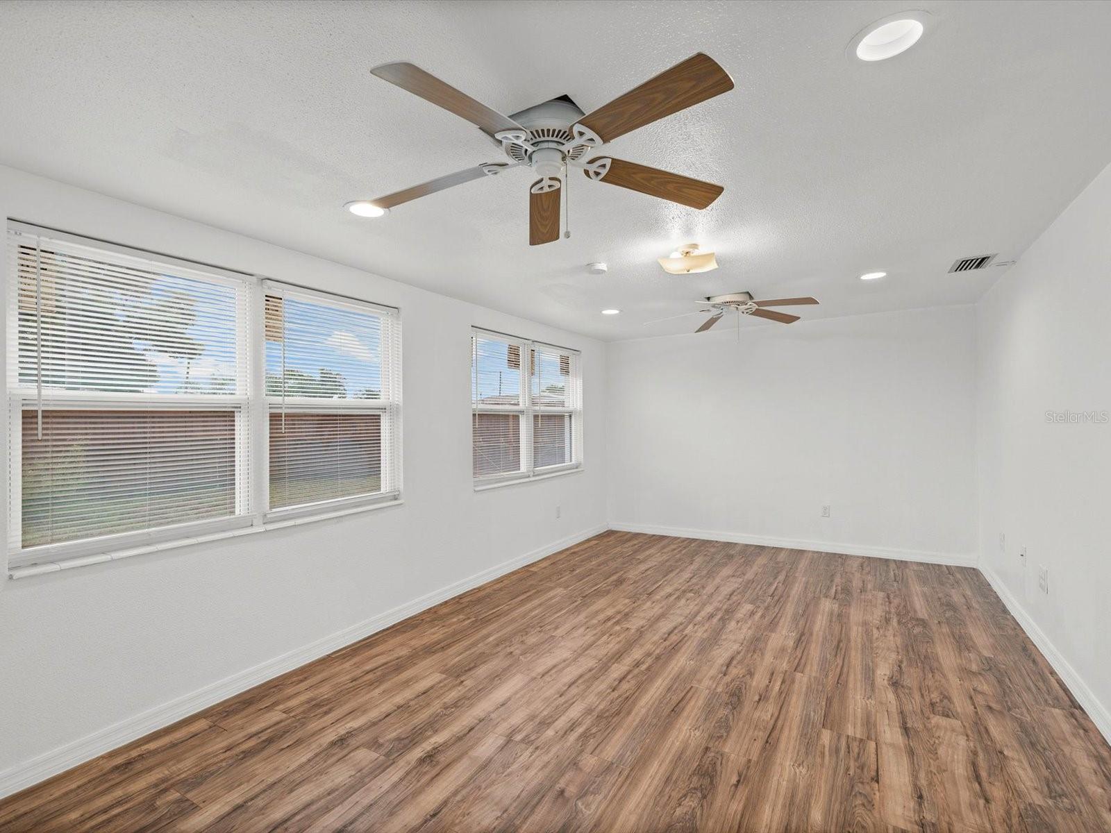 4004 SCARLET MAPLE DR — photo 2
