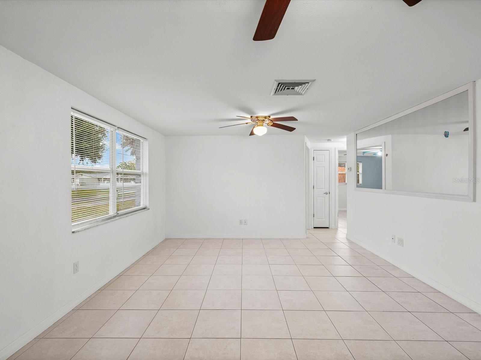 4004 SCARLET MAPLE DR — photo 9