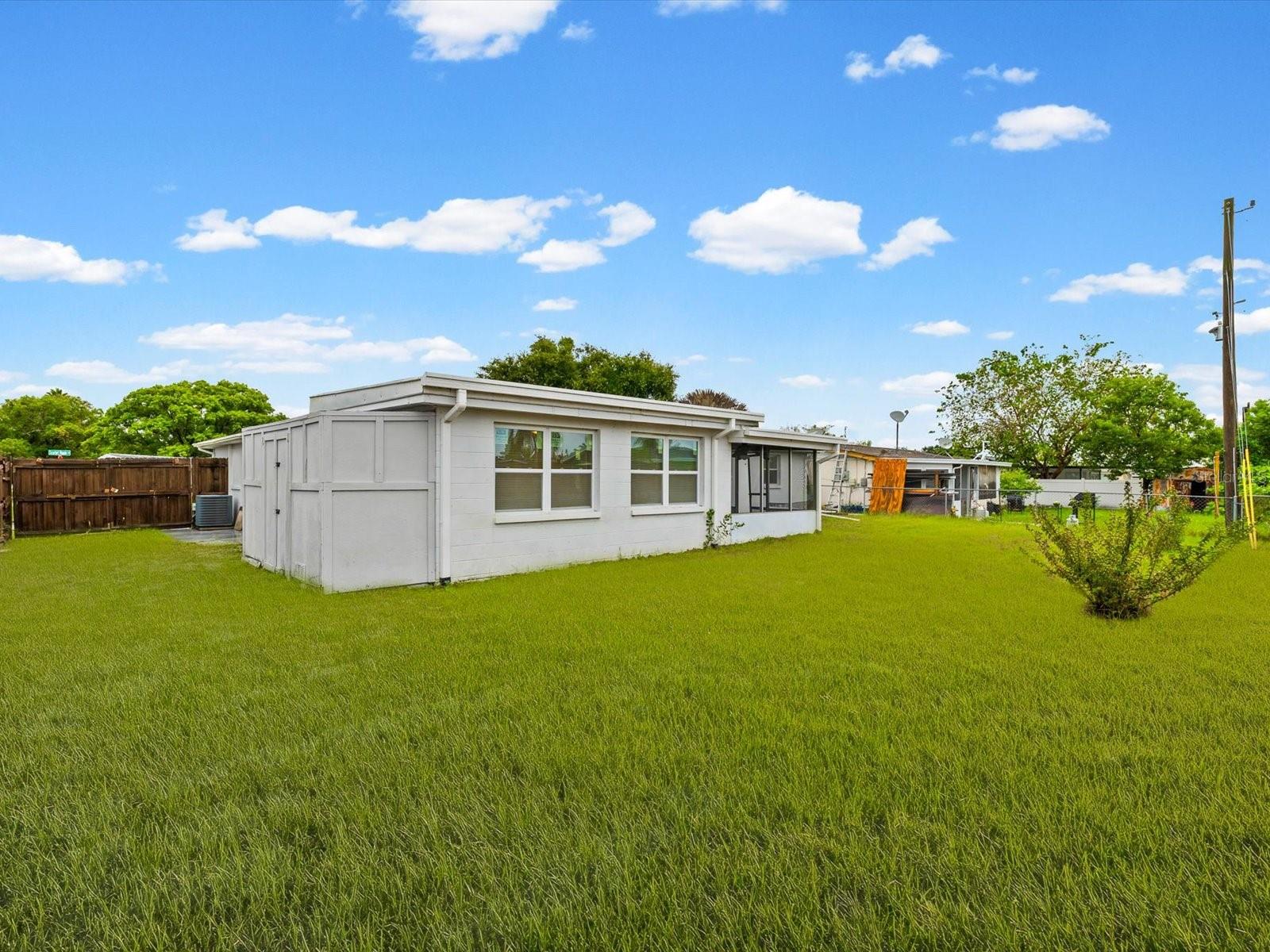 4004 SCARLET MAPLE DR — photo 30