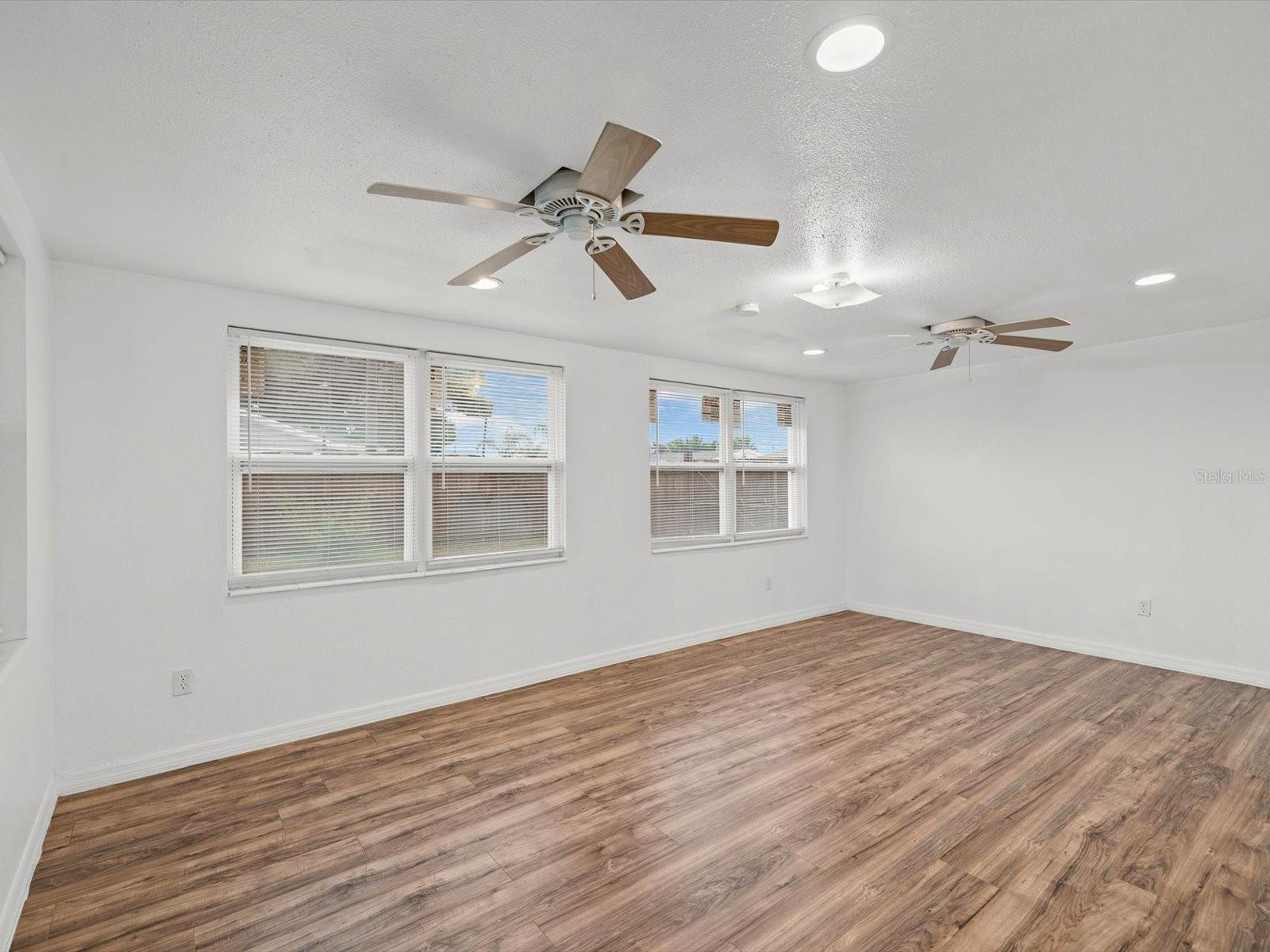 4004 SCARLET MAPLE DR — photo 23