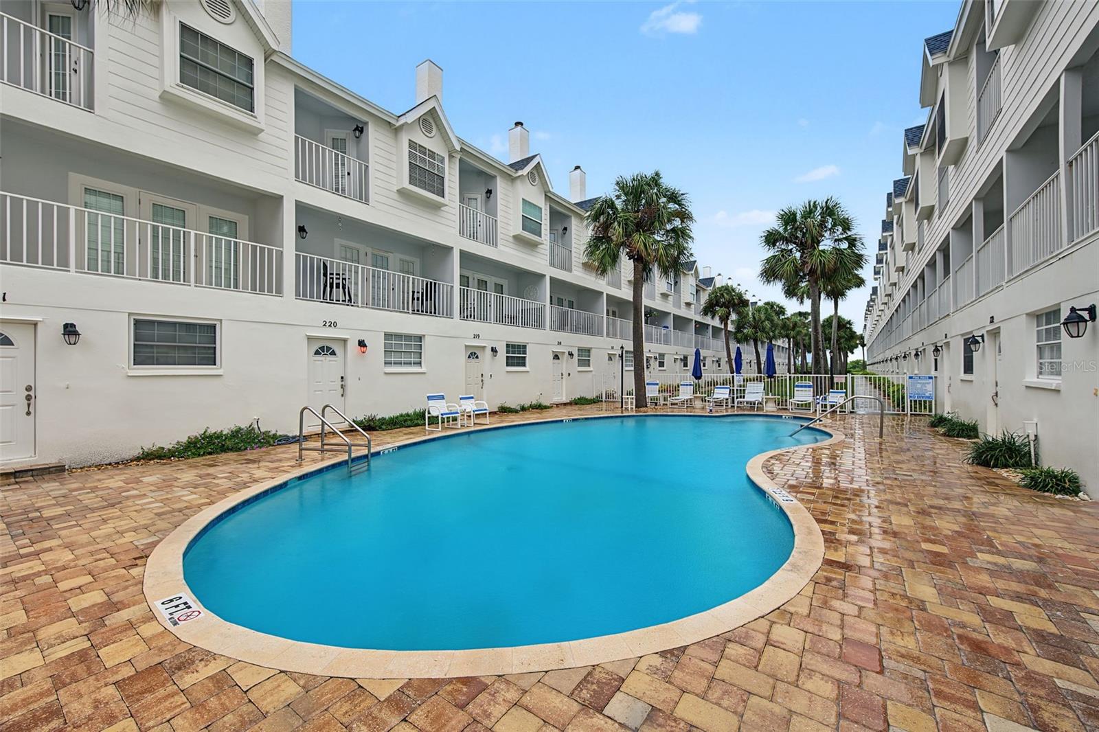 17960 GULF BLVD #118 — photo 2