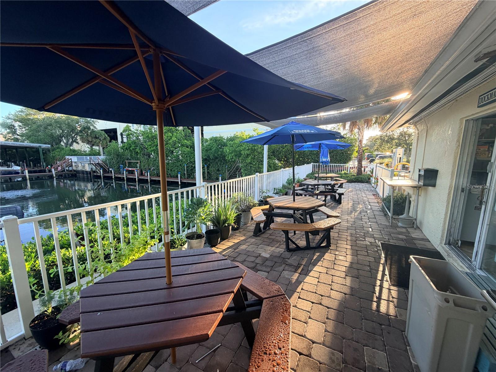 570 BLACKBURN POINT RD #Siesta 25 — photo 2