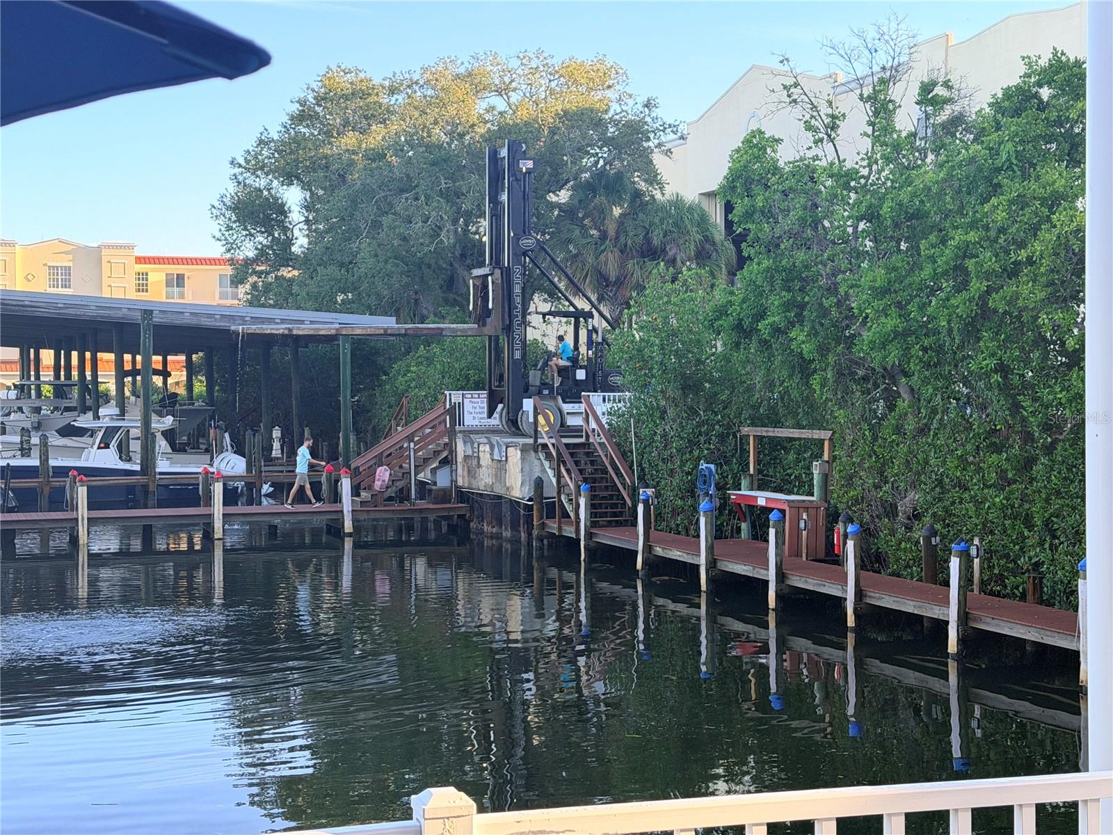 570 BLACKBURN POINT RD #Siesta 25 — photo 3