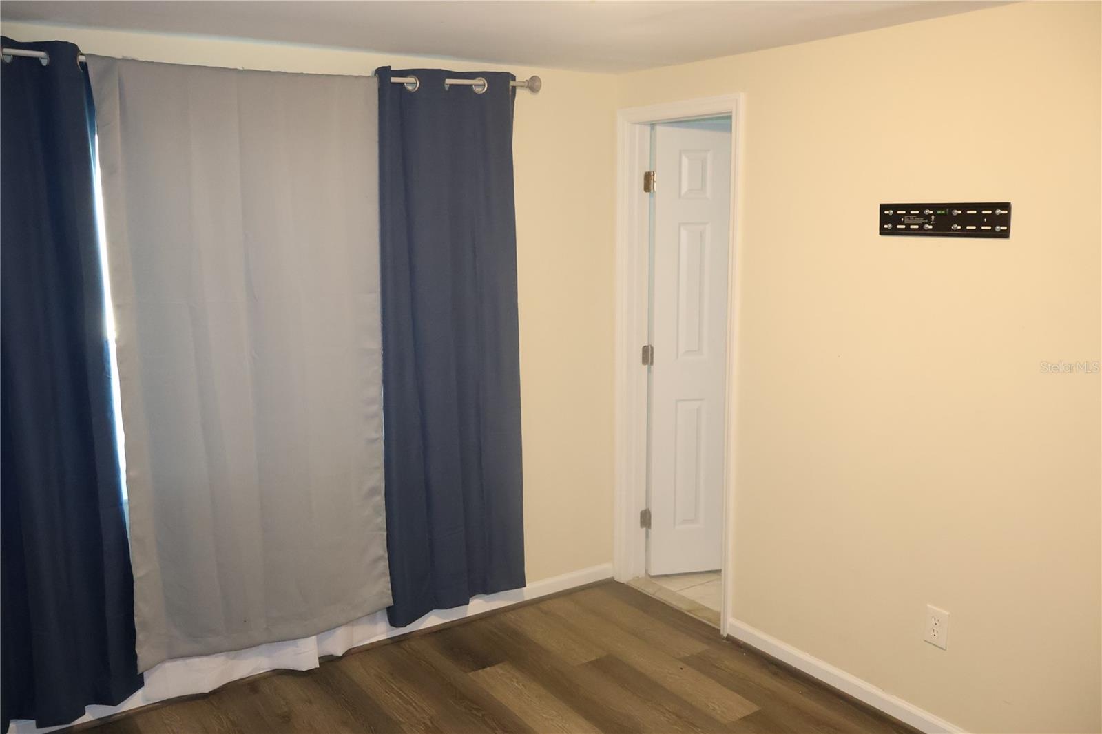 6208 S ELBERON ST — photo 23