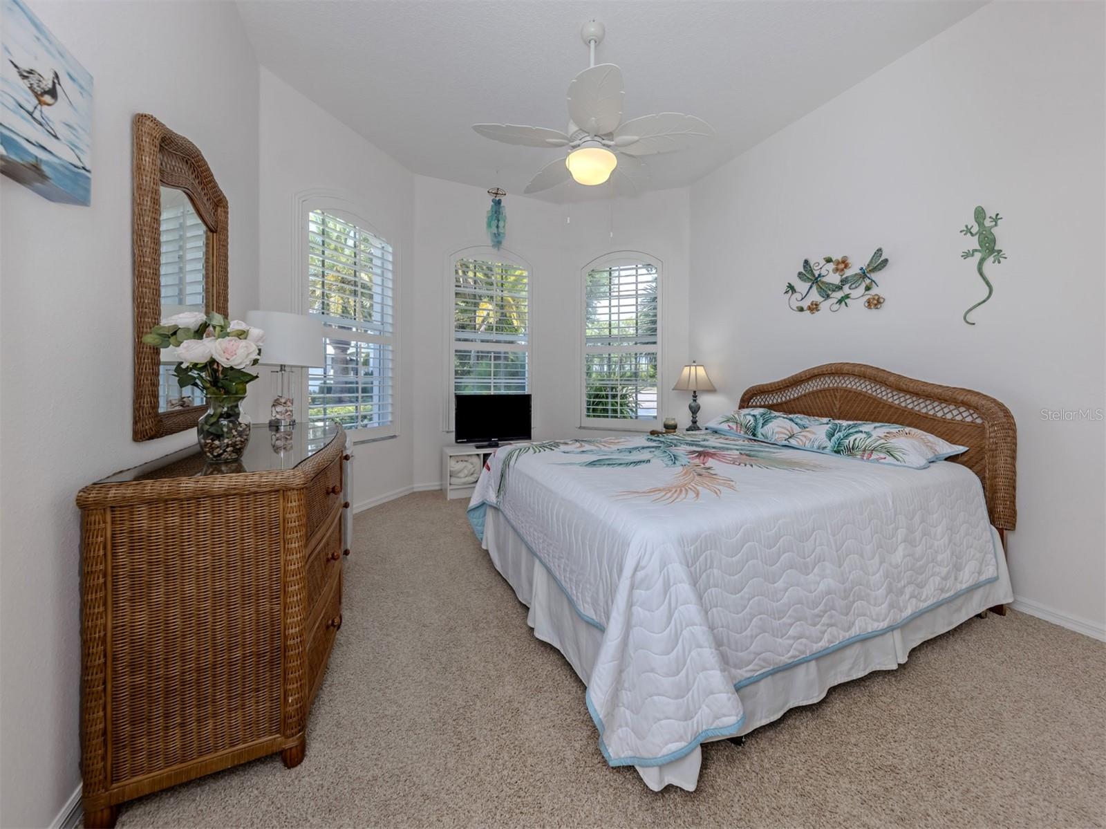 1102 SOUTHLAKE CT — photo 21