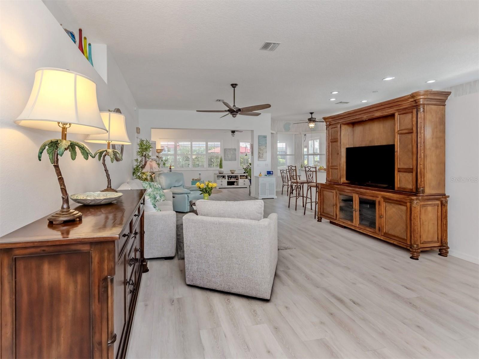 1102 SOUTHLAKE CT — photo 24