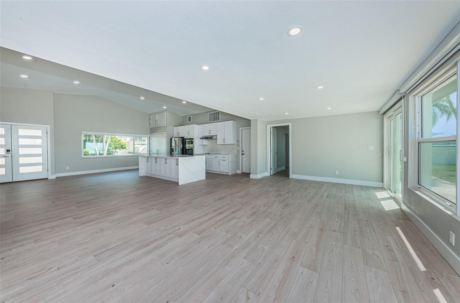 416 55TH AVE — photo 24