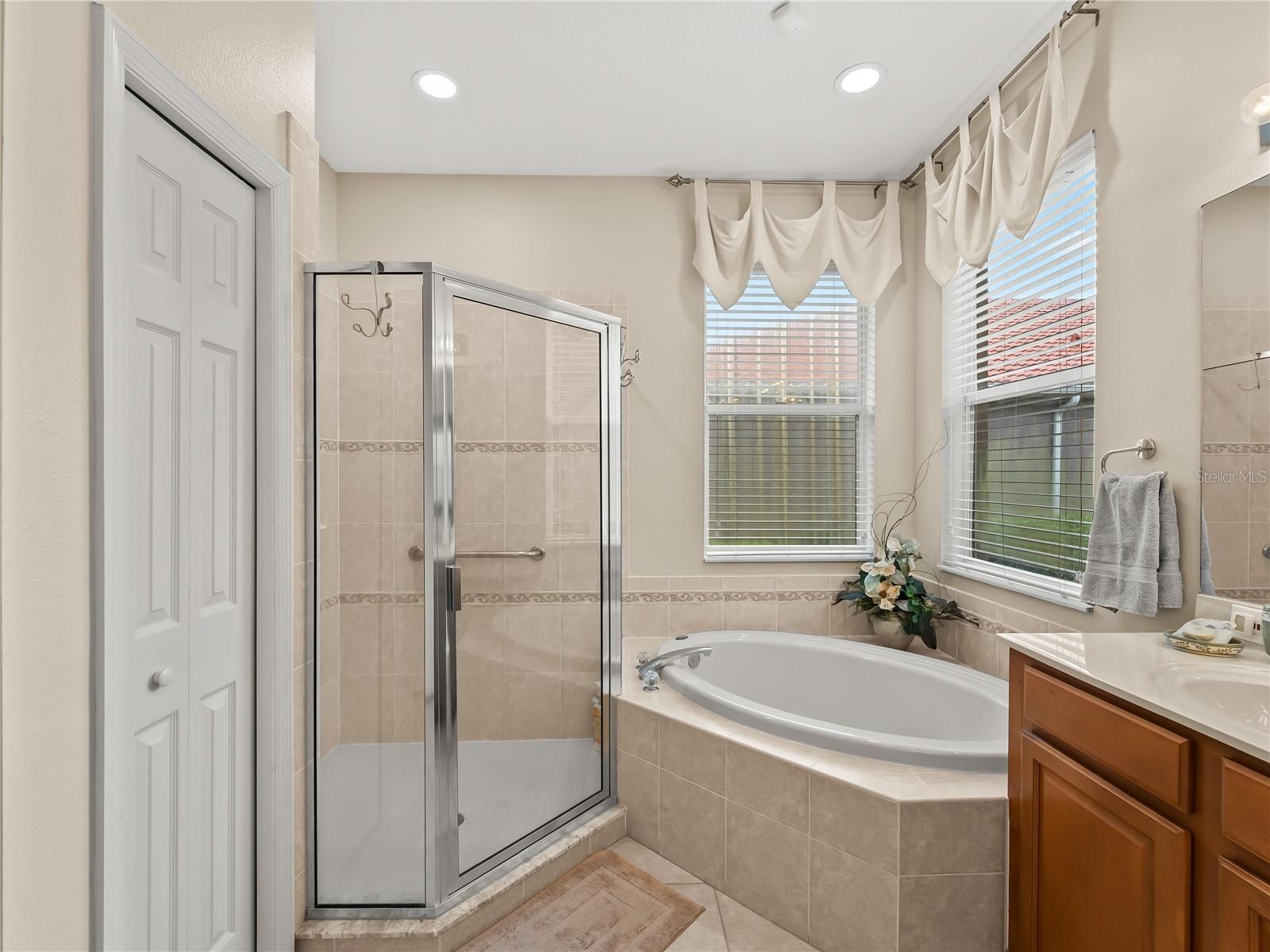 5130 LAUREL OAK CT — photo 32