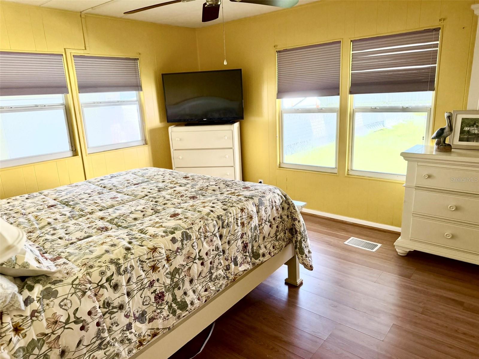2253 PIAZZA DR — photo 16