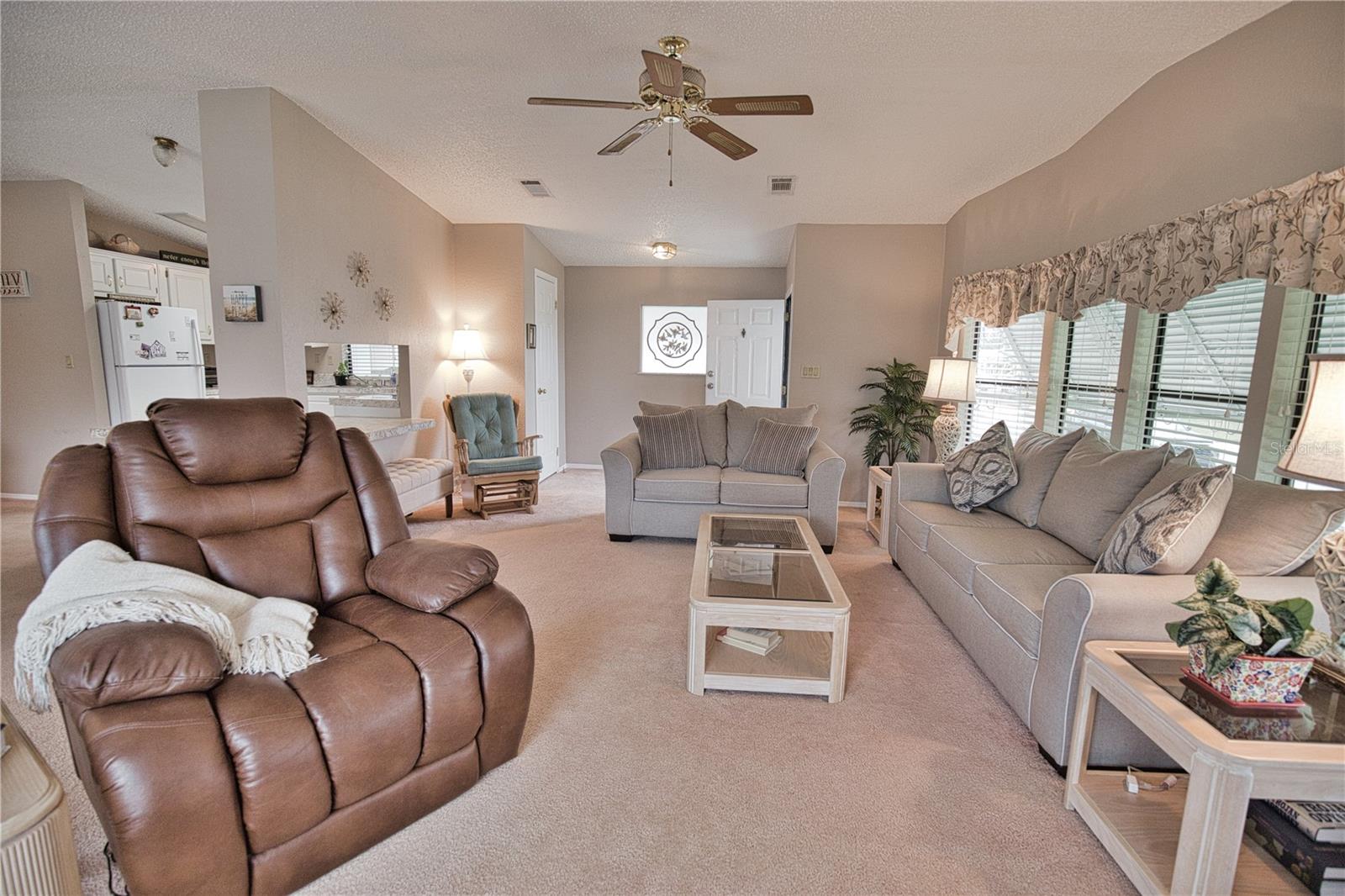 223 HIBISCO DR — photo 15