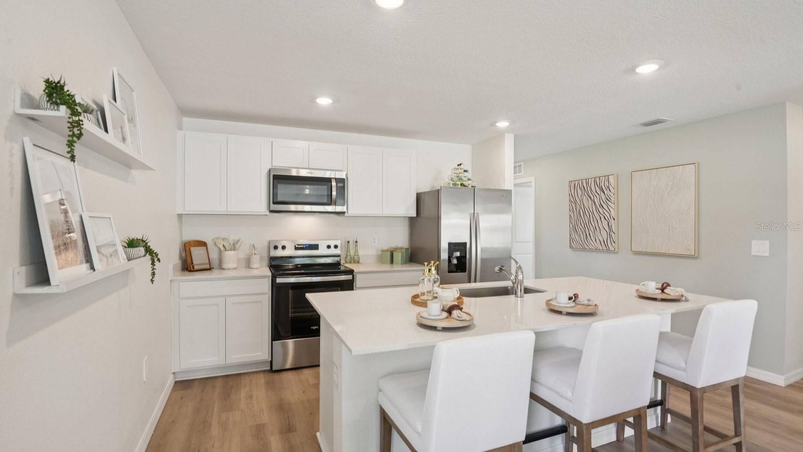 12019 ISLE ROYALE DR — photo 10