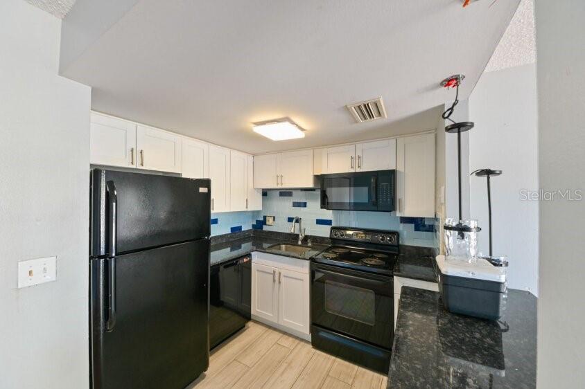 3853 S LAKE DR #164 — photo 11