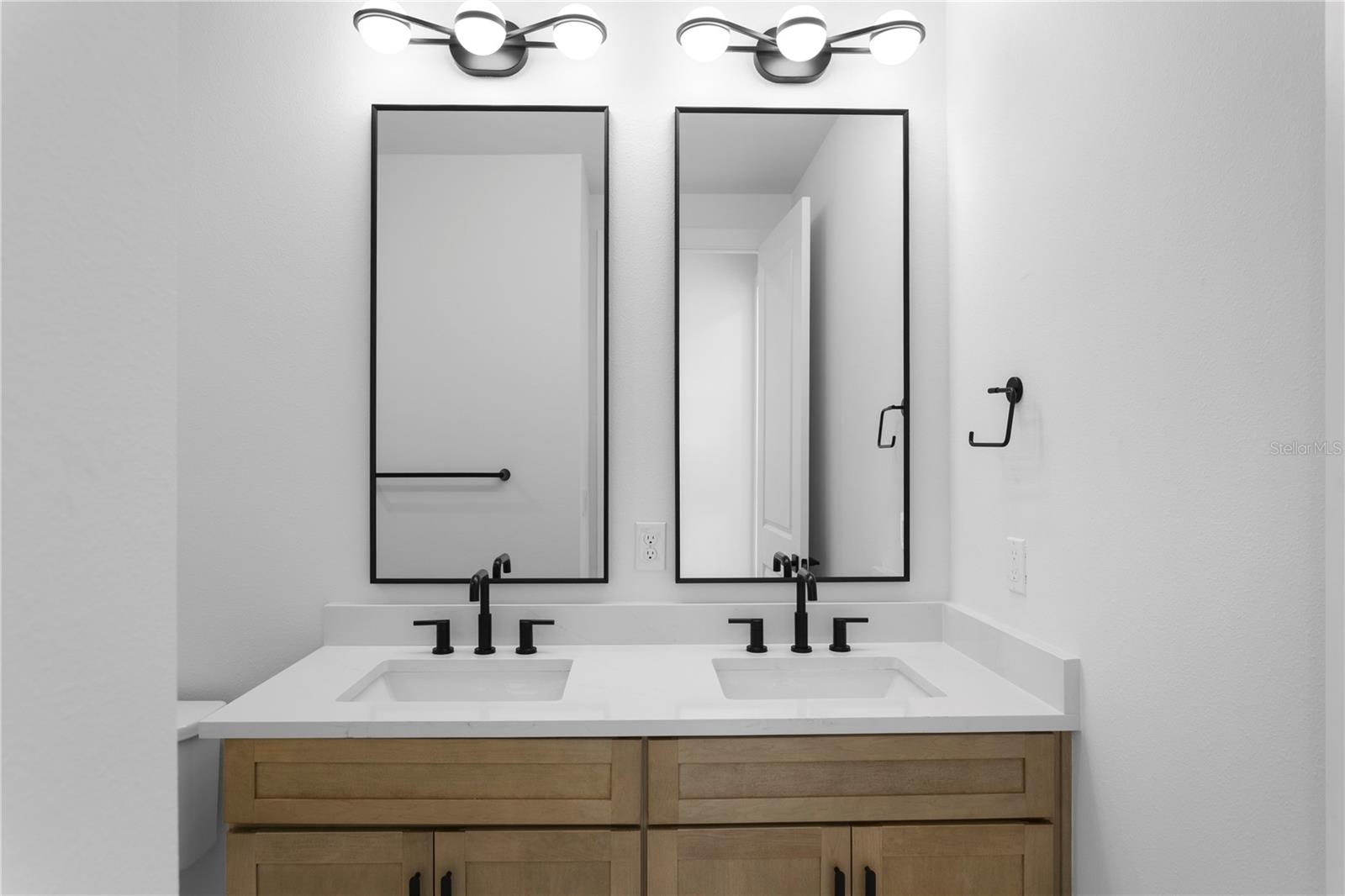 3501 W ROGERS AVE — photo 55