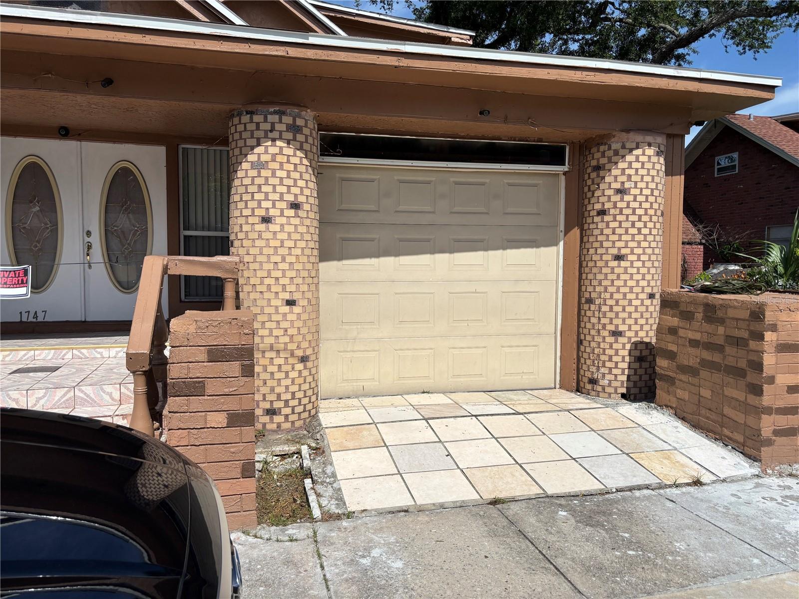 1747 YOUVAL CT S — photo 4