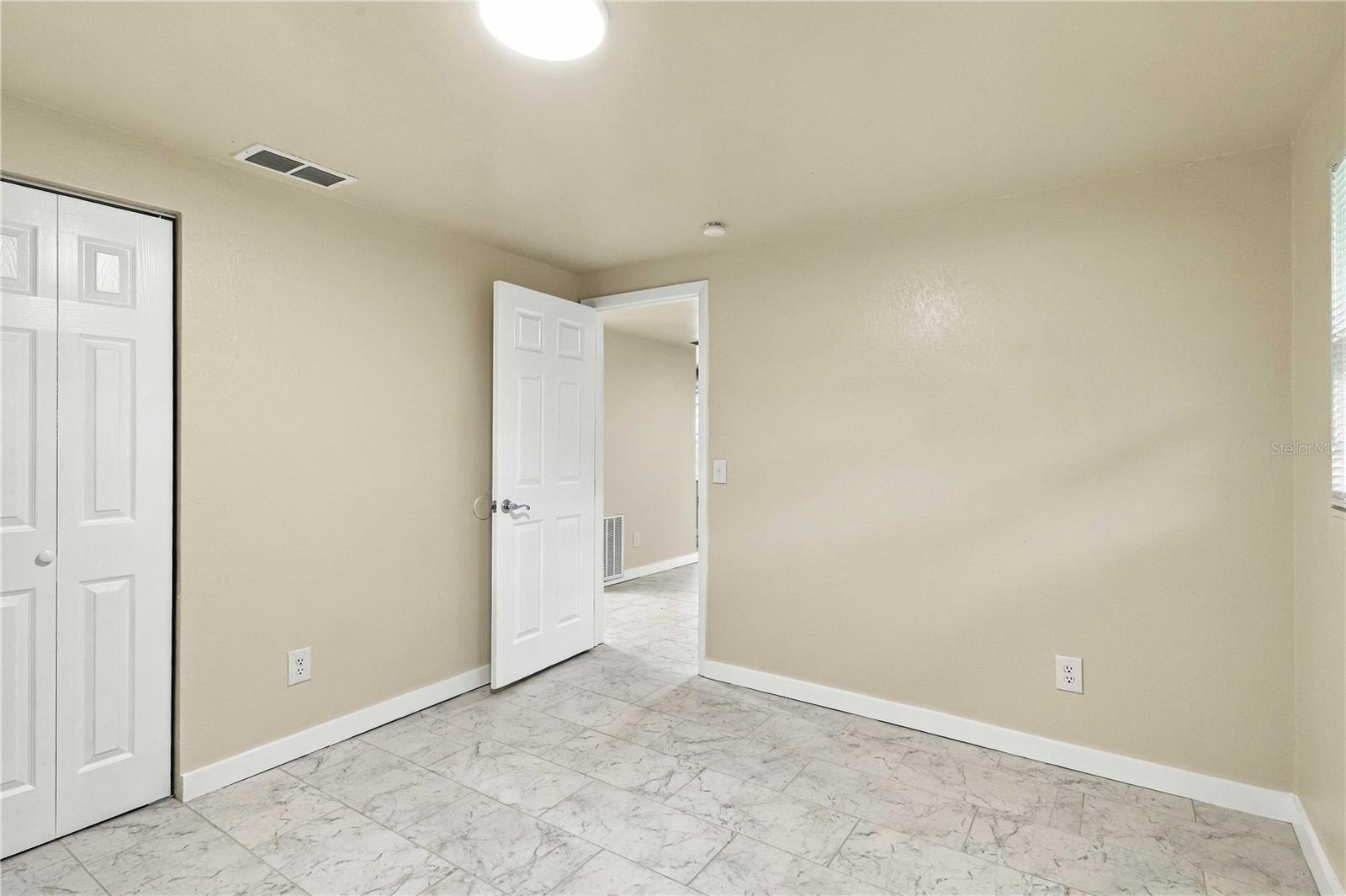 4212 9TH ST E — photo 12