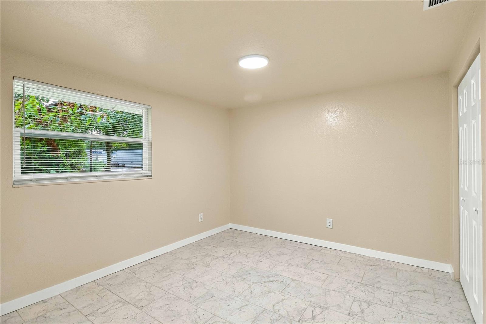 4212 9TH ST E — photo 10