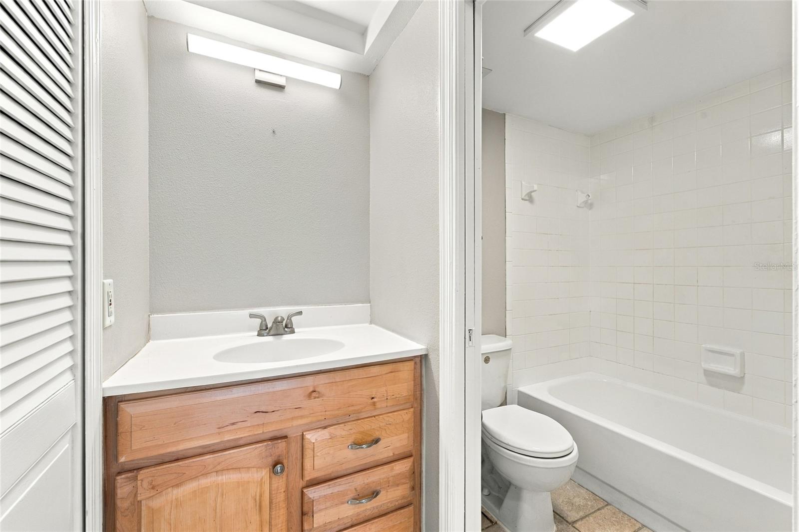 10142 SEMINOLE ISLAND DR — photo 37