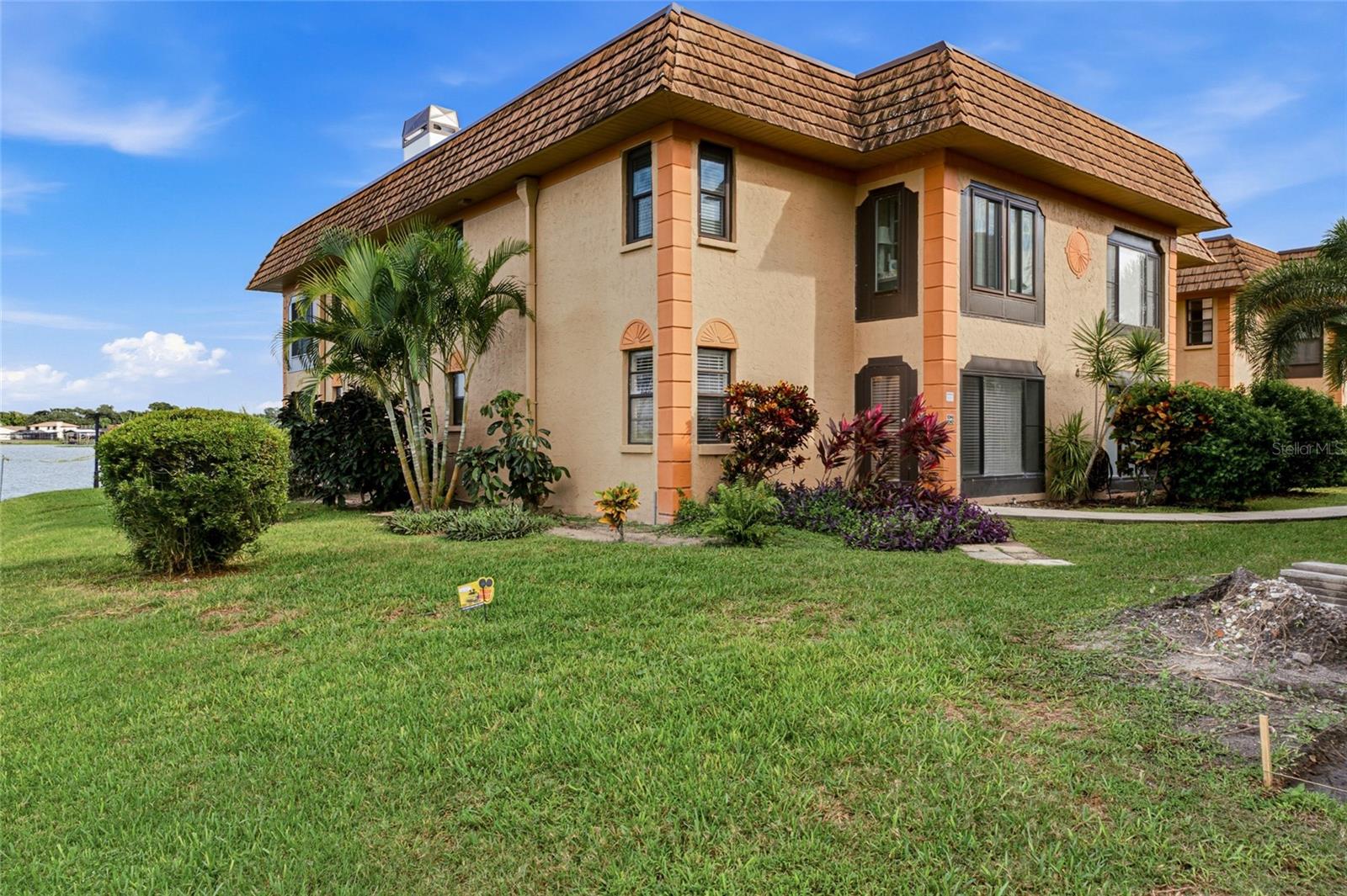 10142 SEMINOLE ISLAND DR — photo 14