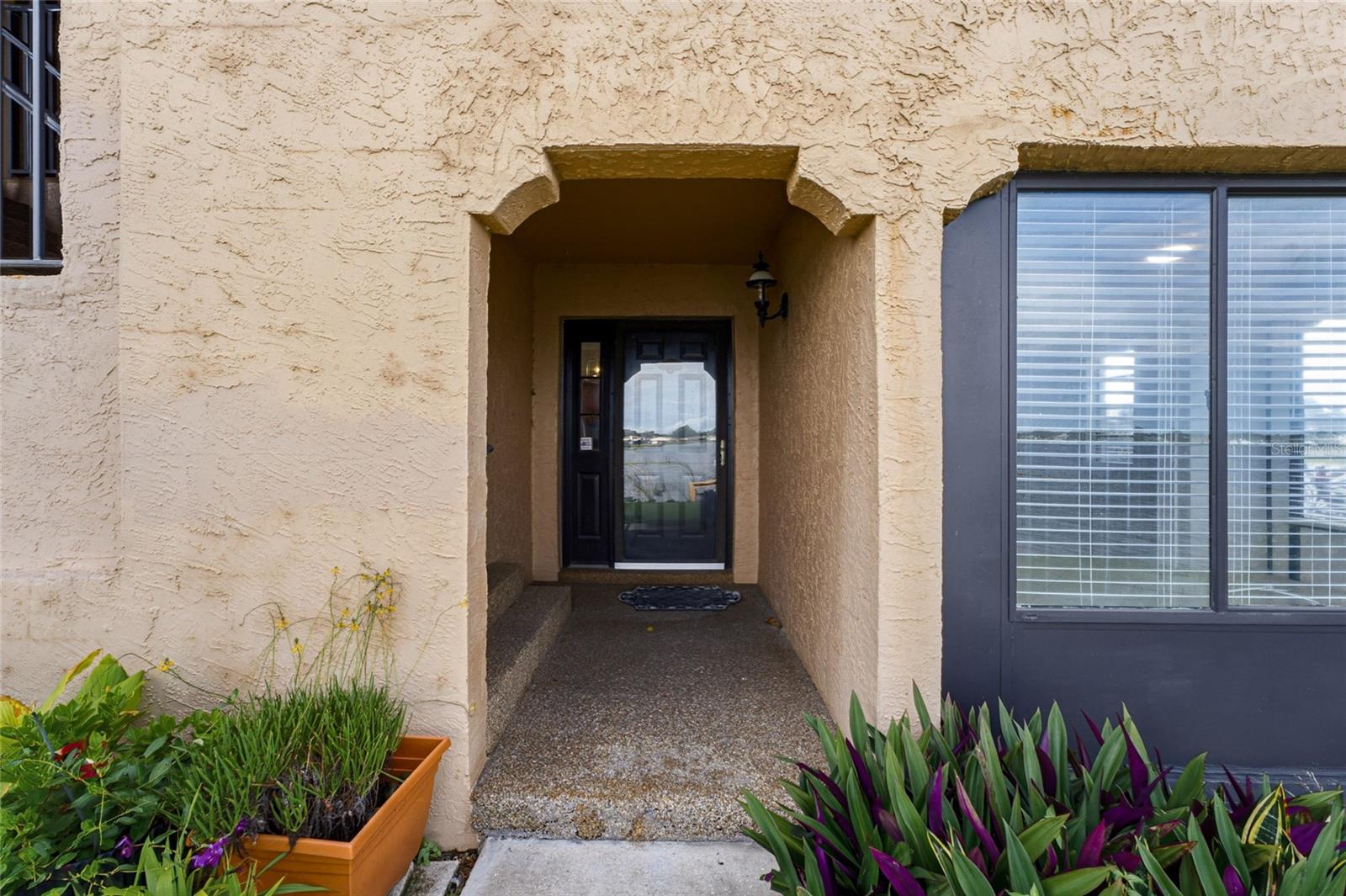 10142 SEMINOLE ISLAND DR — photo 3