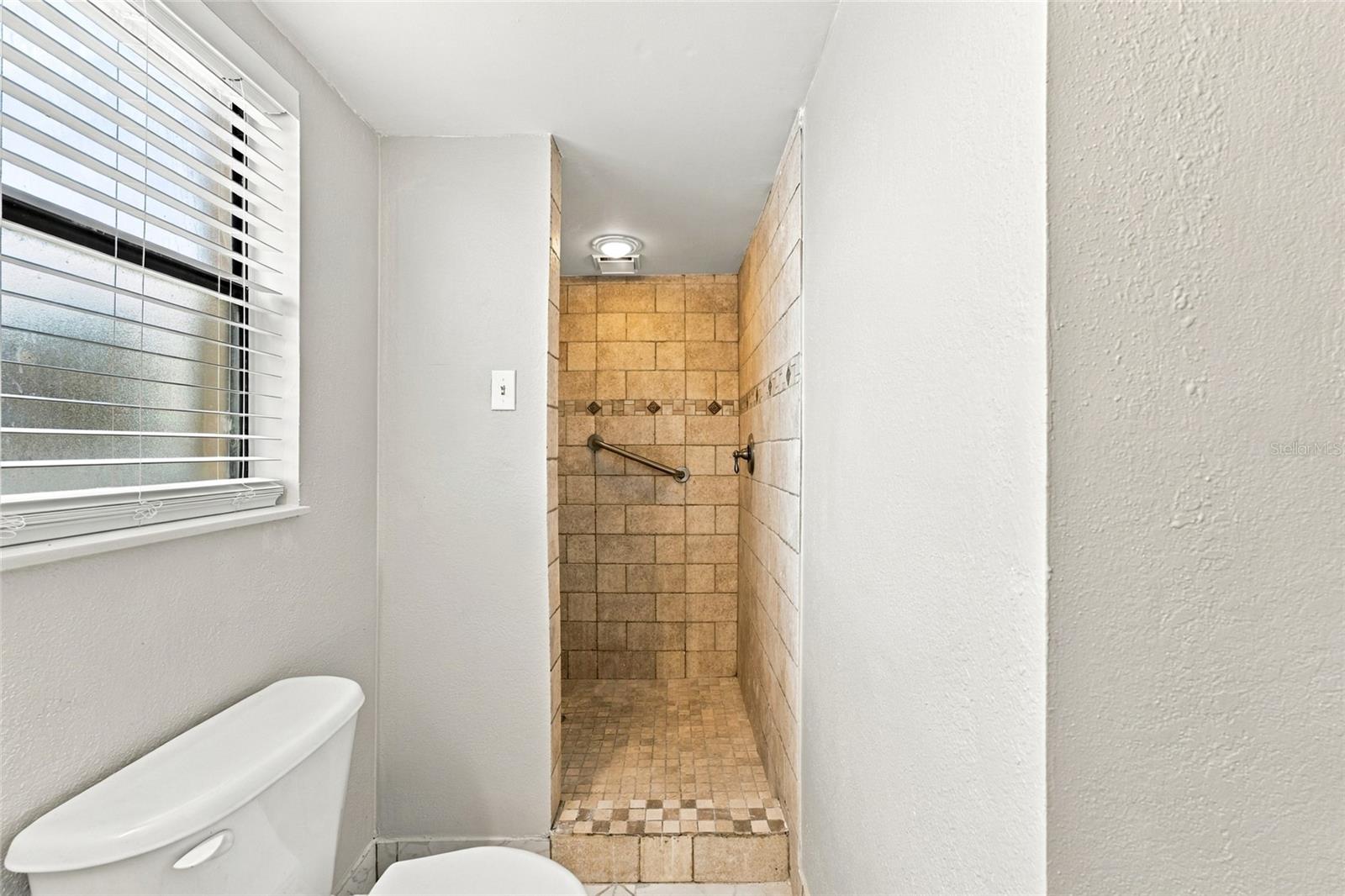 10142 SEMINOLE ISLAND DR — photo 29