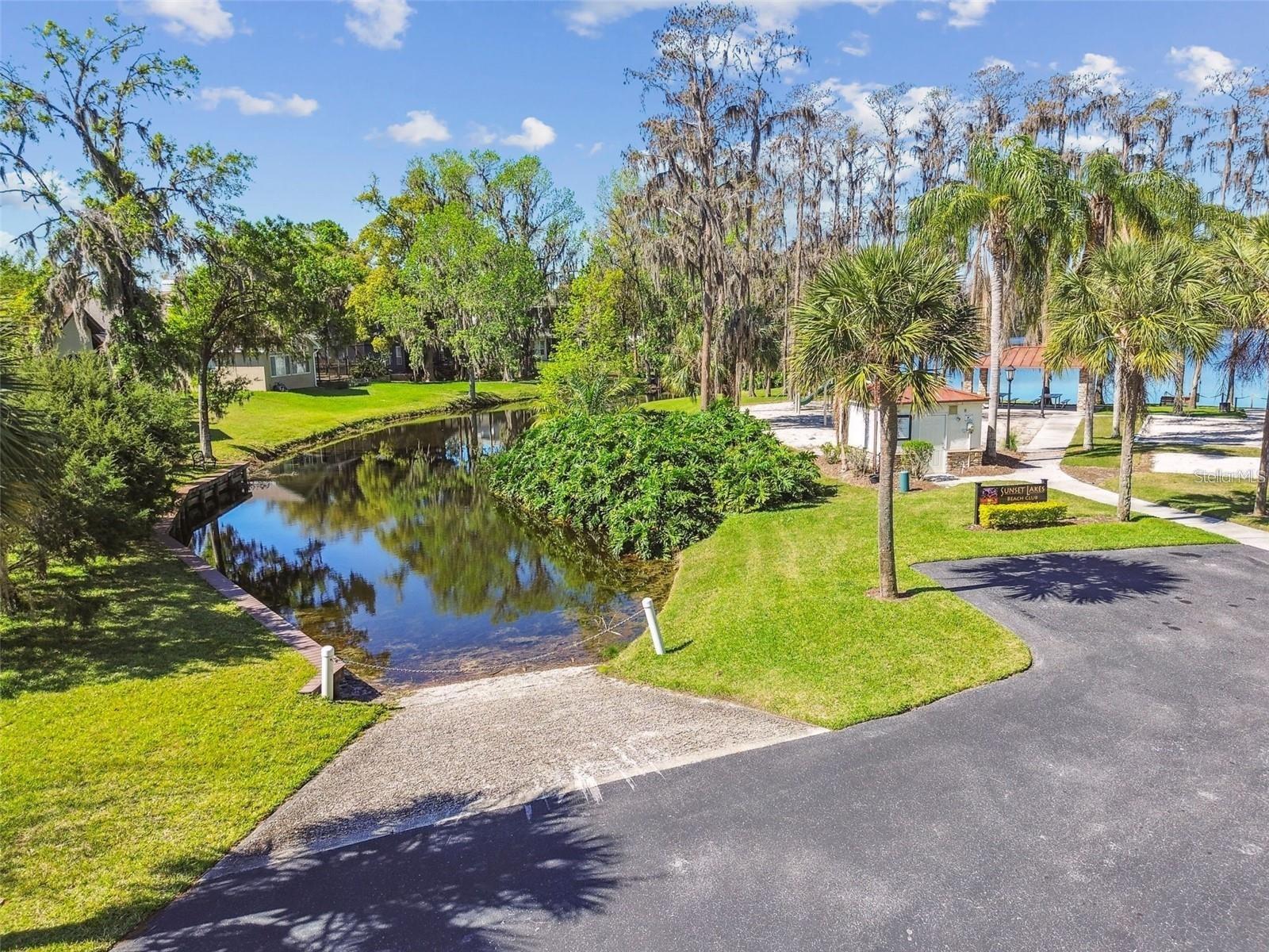 20924 BROADWATER DR — photo 33