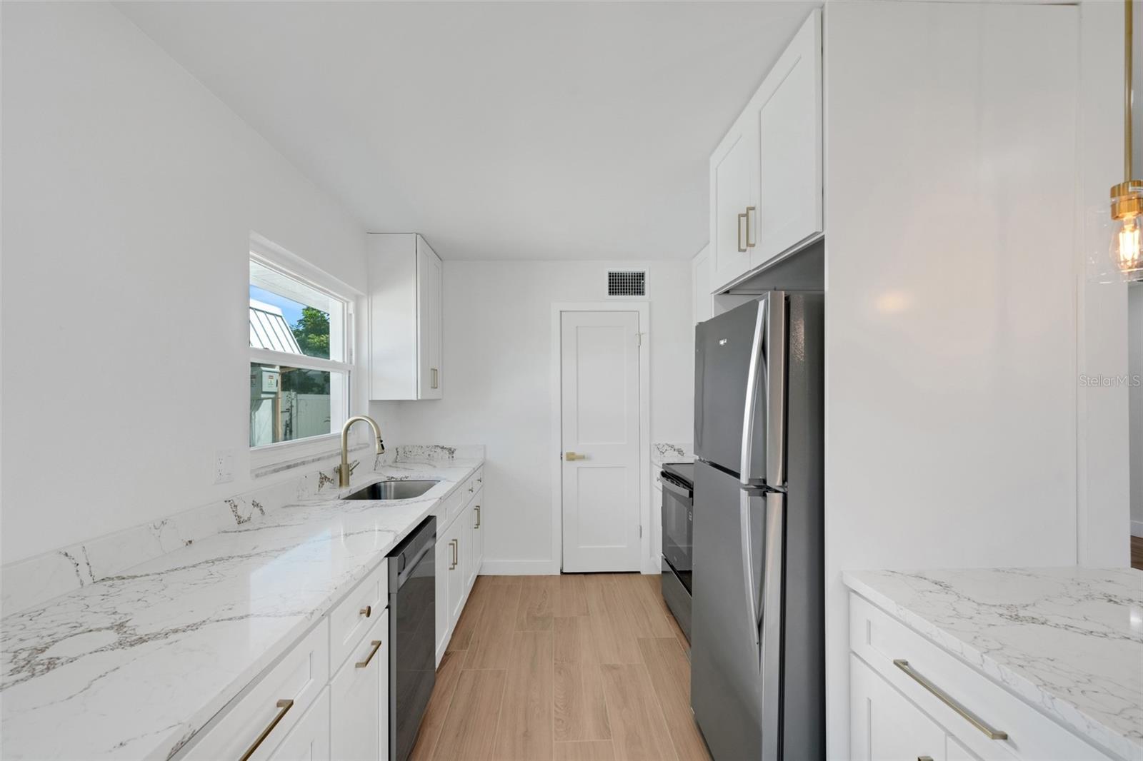 221 BEL FOREST DR #1 — photo 34