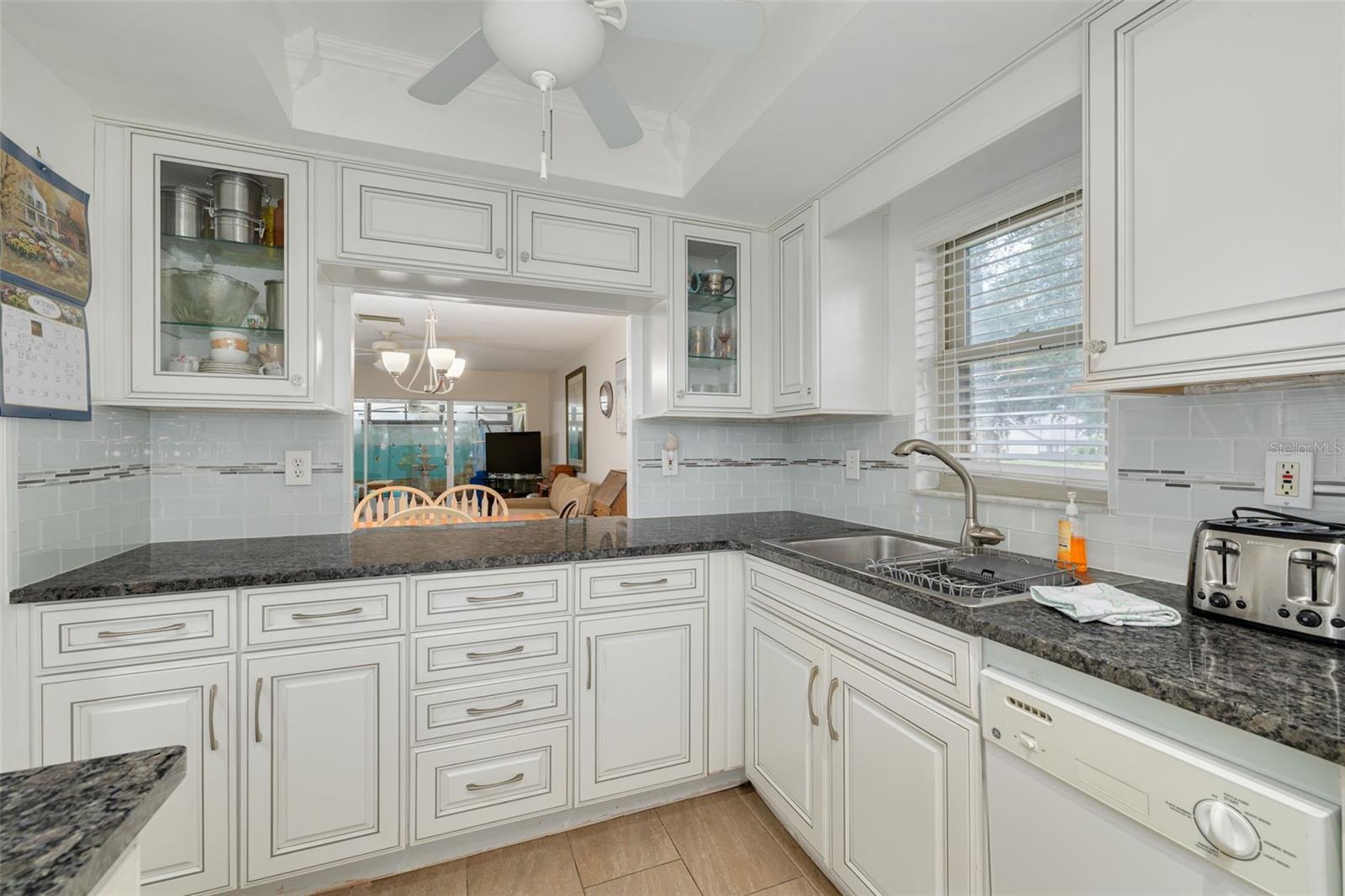 2476 LAURELWOOD DR #C — photo 2