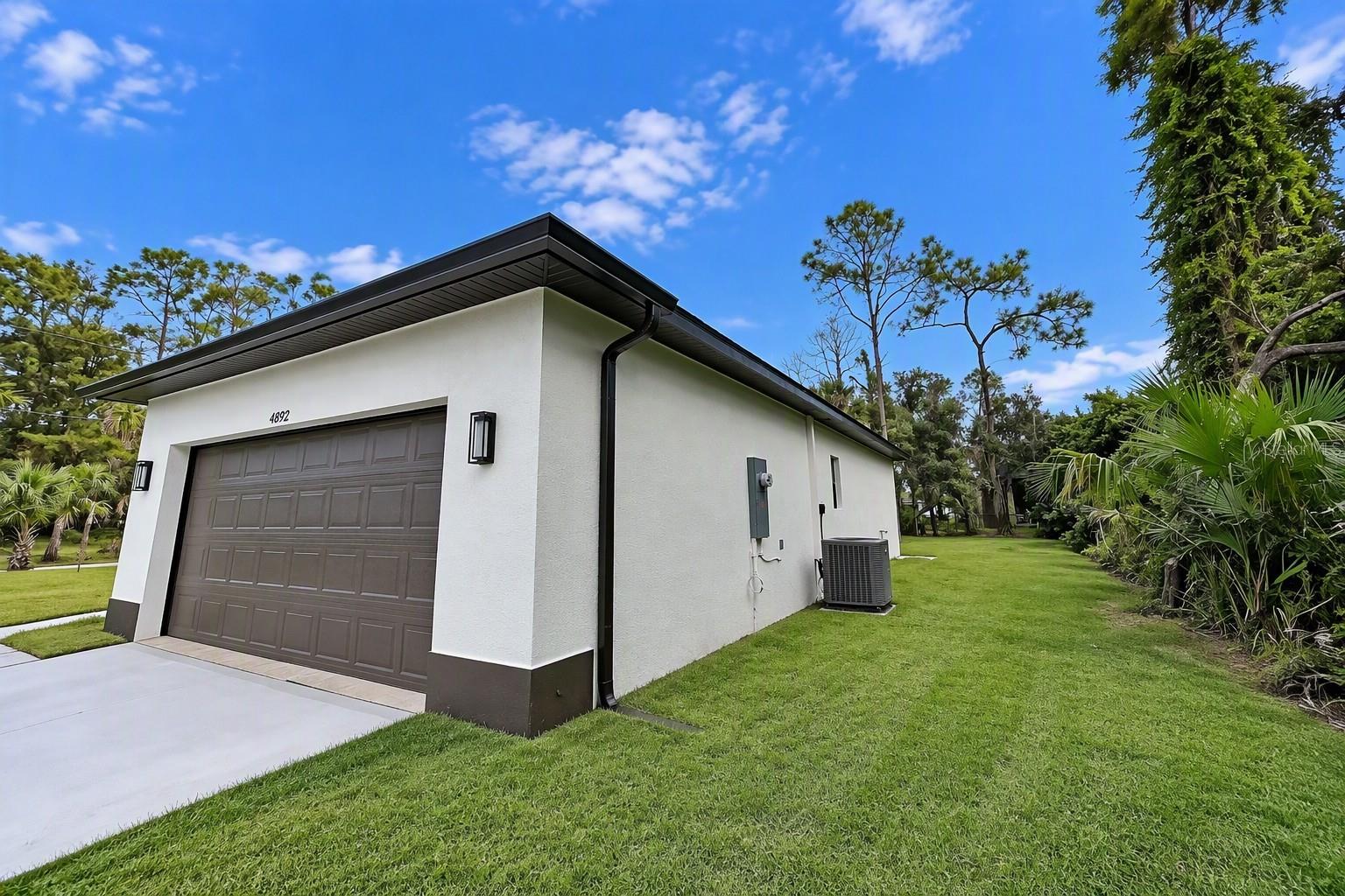 4892 LIBBY RD — photo 3