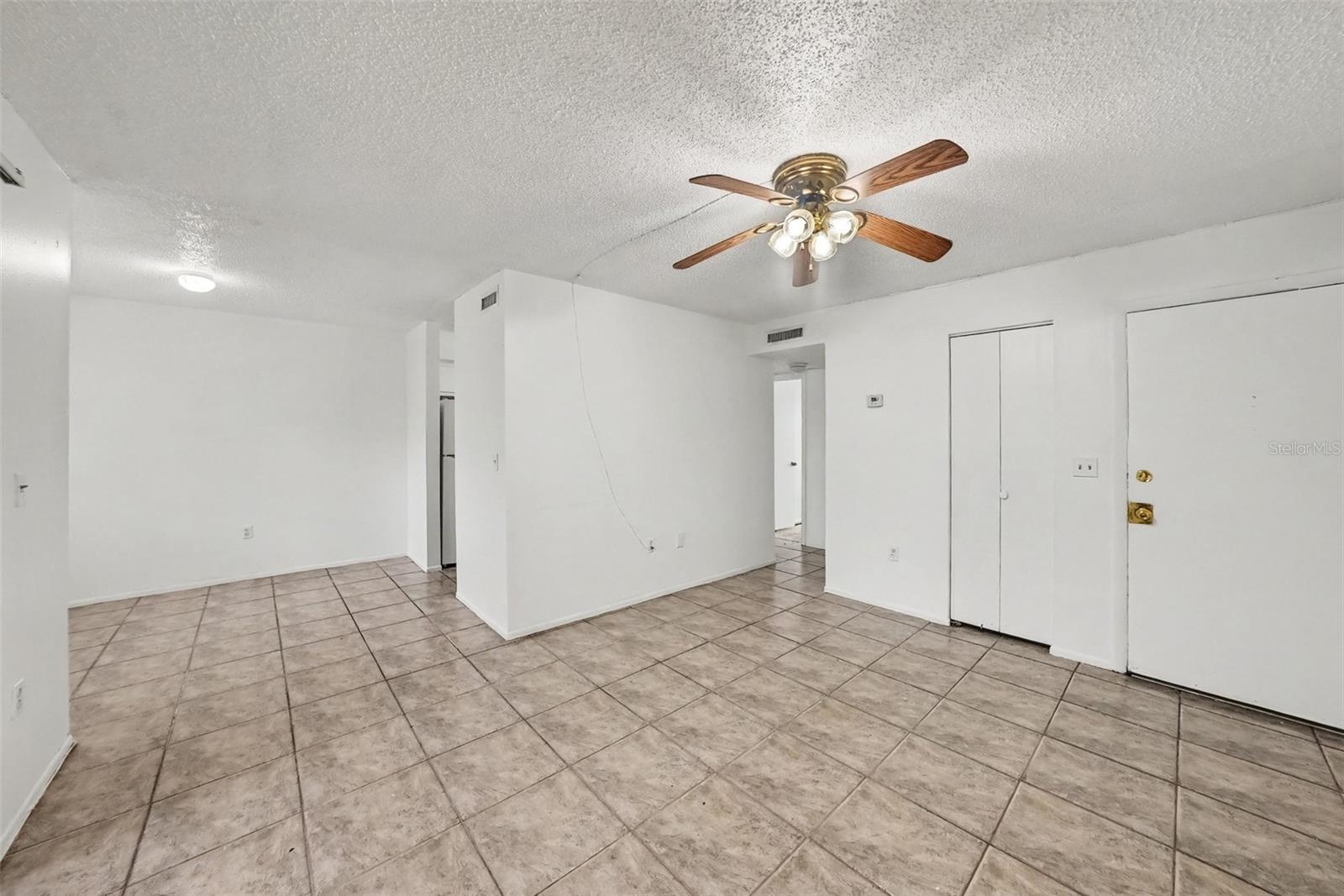 305 E WELLINGTON CT #64 — photo 4