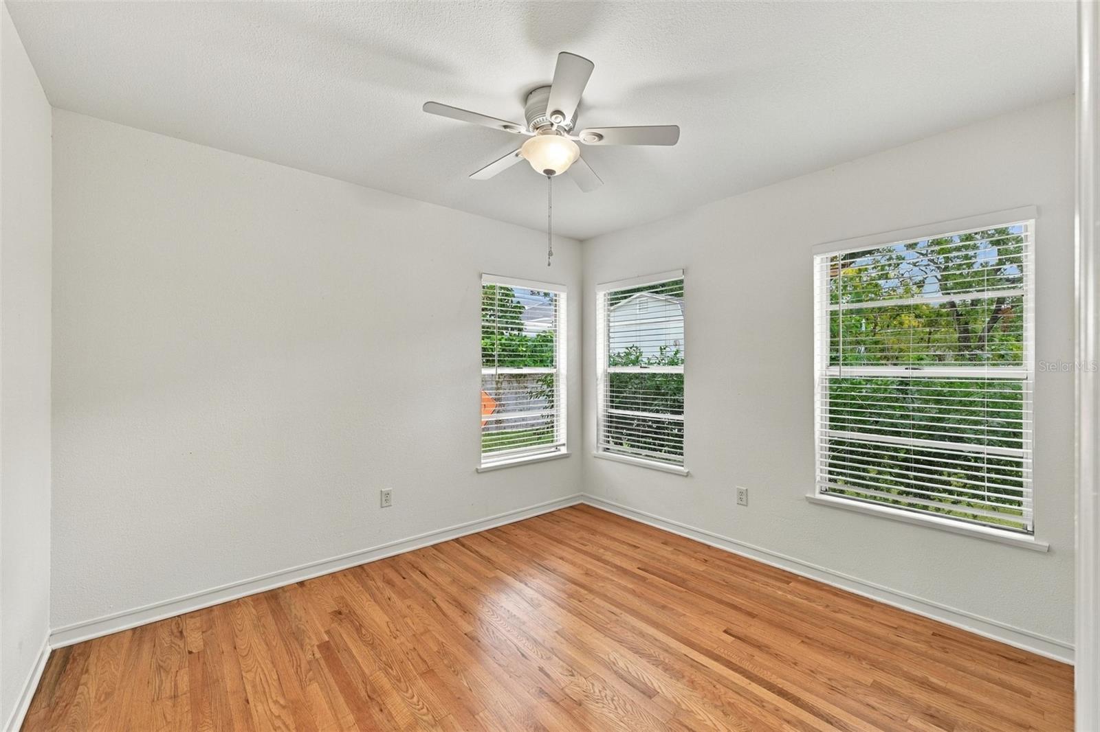 212 S BRADFORD AVE — photo 27