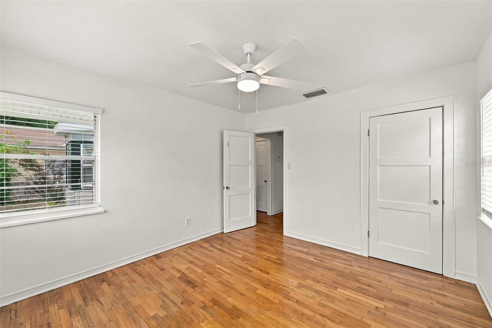 212 S BRADFORD AVE — photo 15