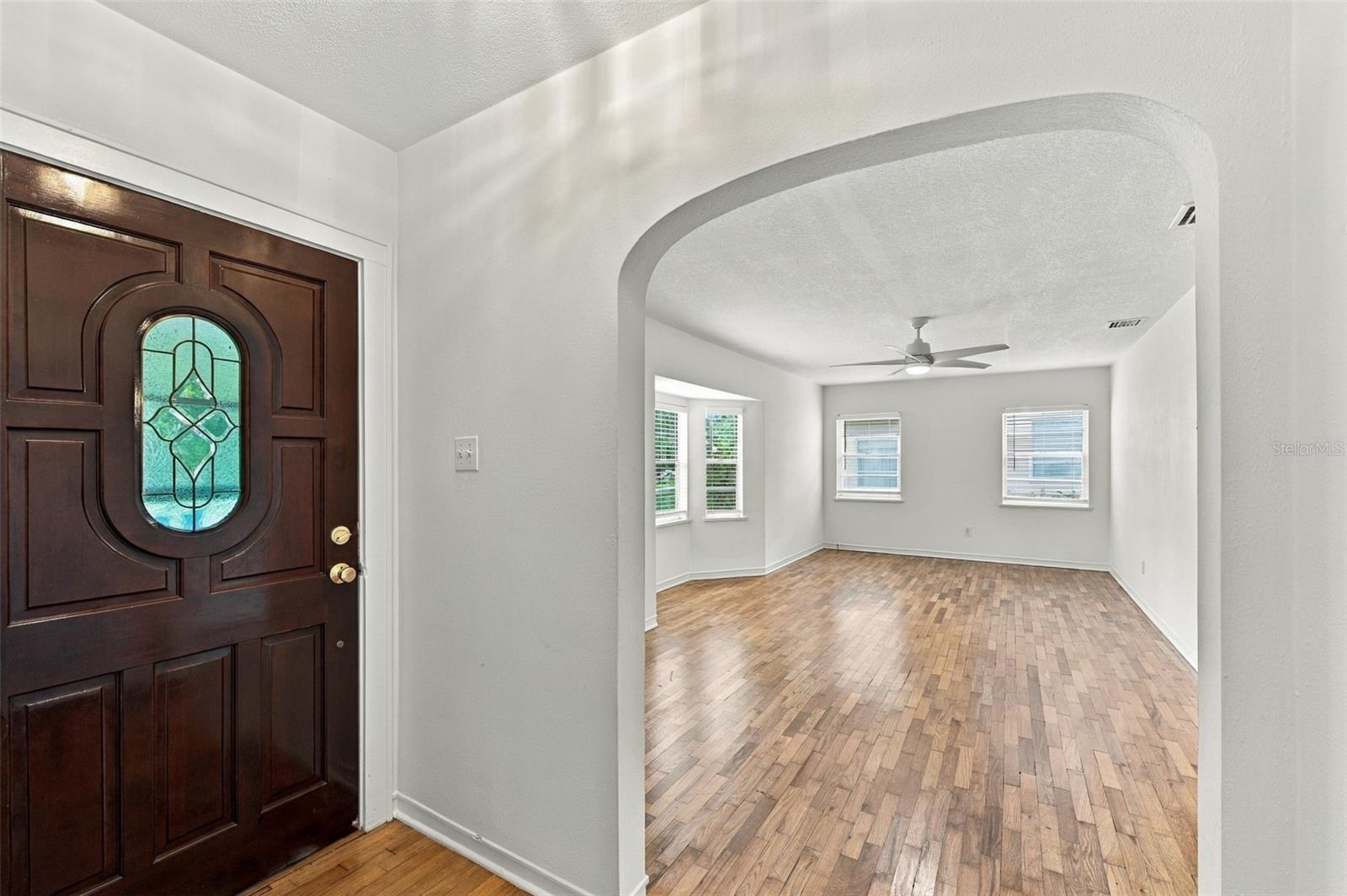 212 S BRADFORD AVE — photo 2